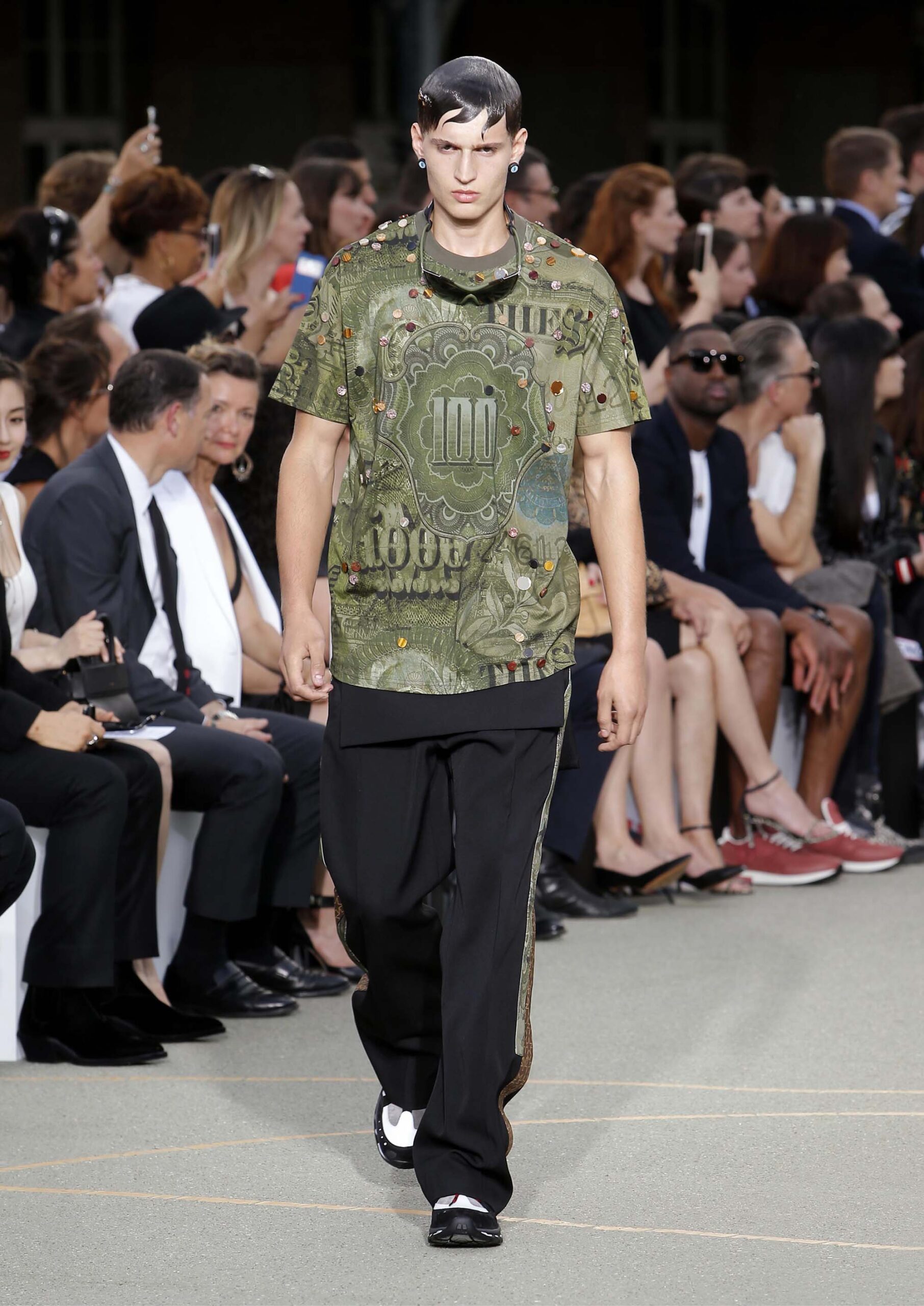 Givenchy S/S 17 Menswear Look 23