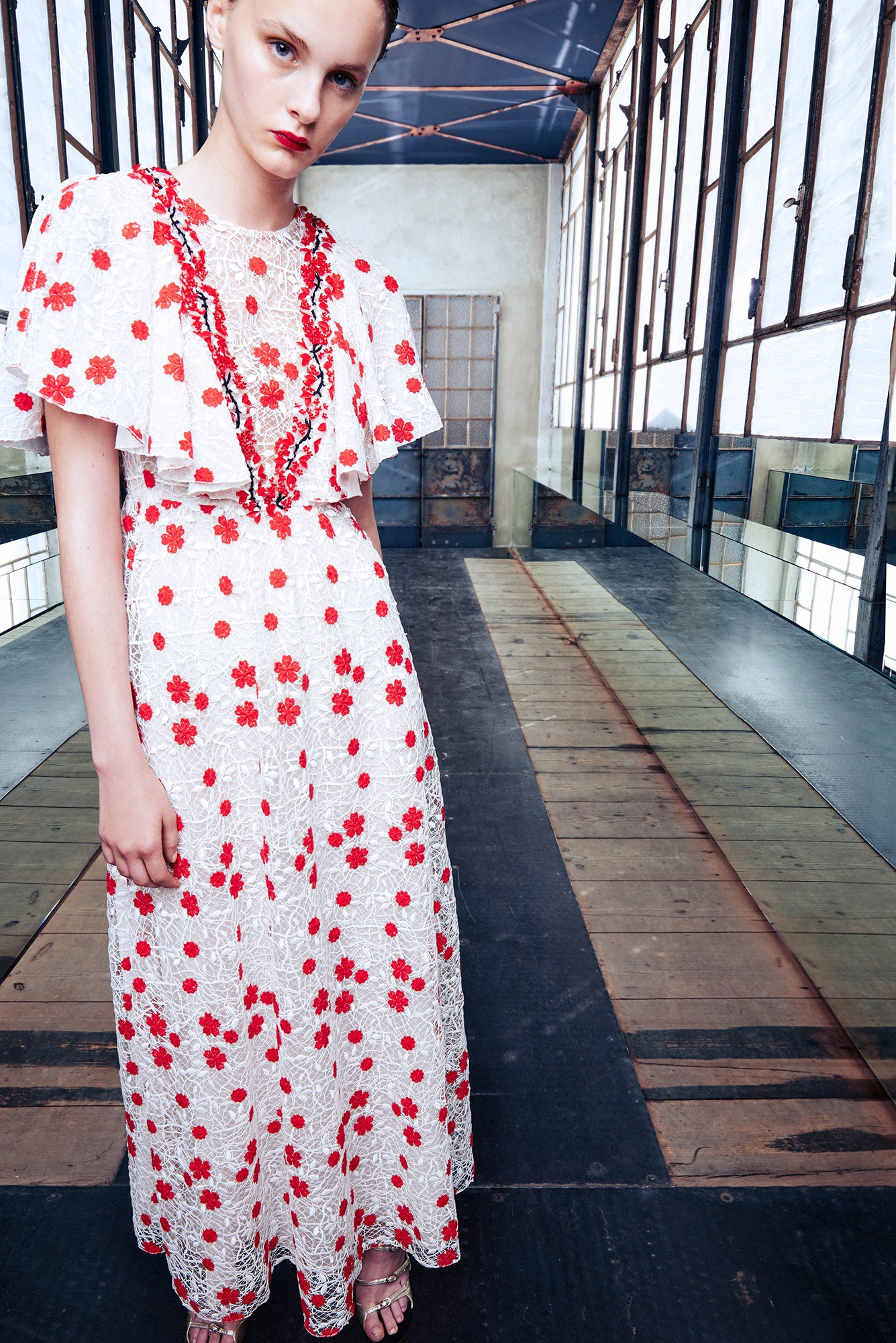 Giambattista Valli Resort 17 Look 25