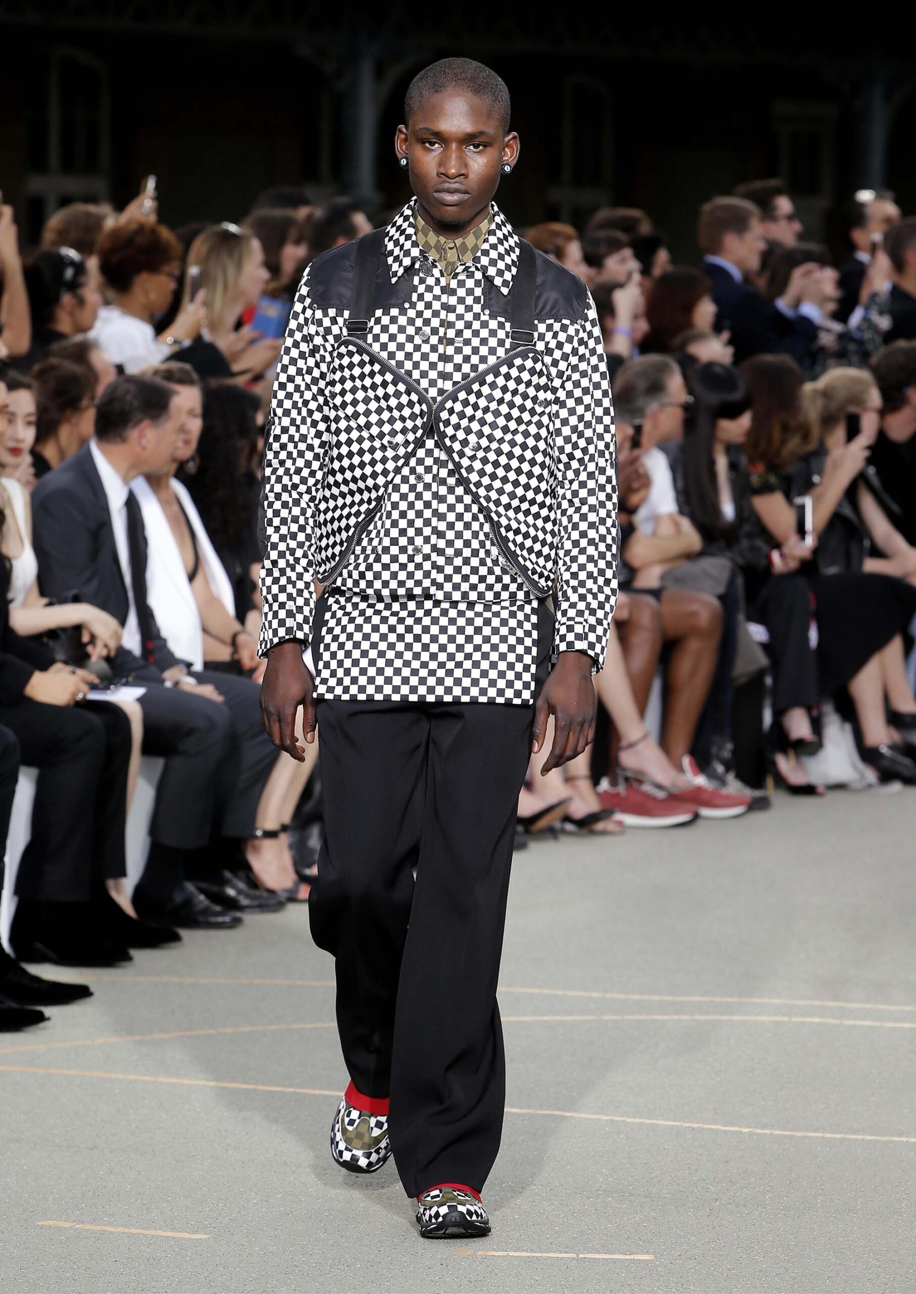 Givenchy S/S 17 Menswear Look 28
