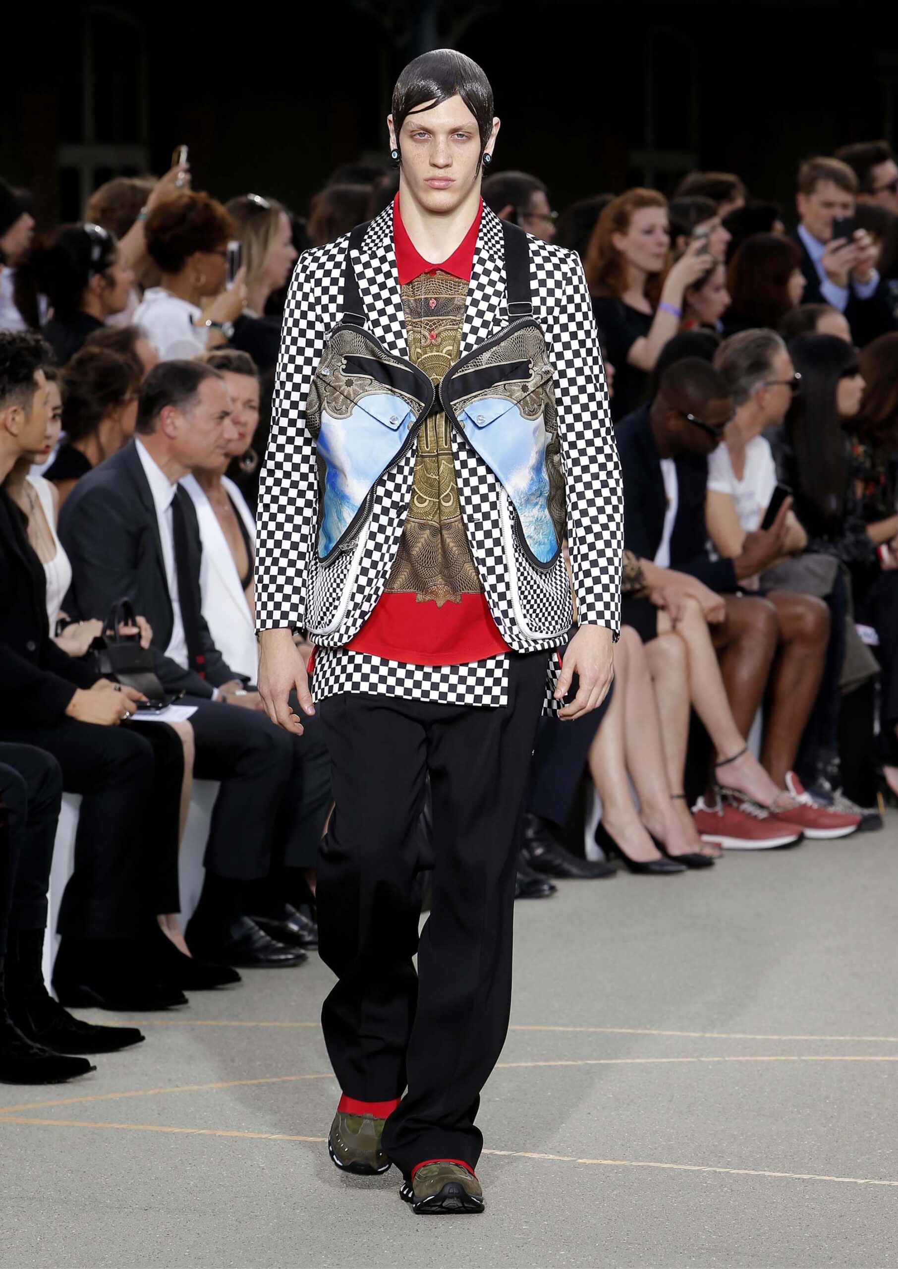 Givenchy S/S 17 Menswear Look 29