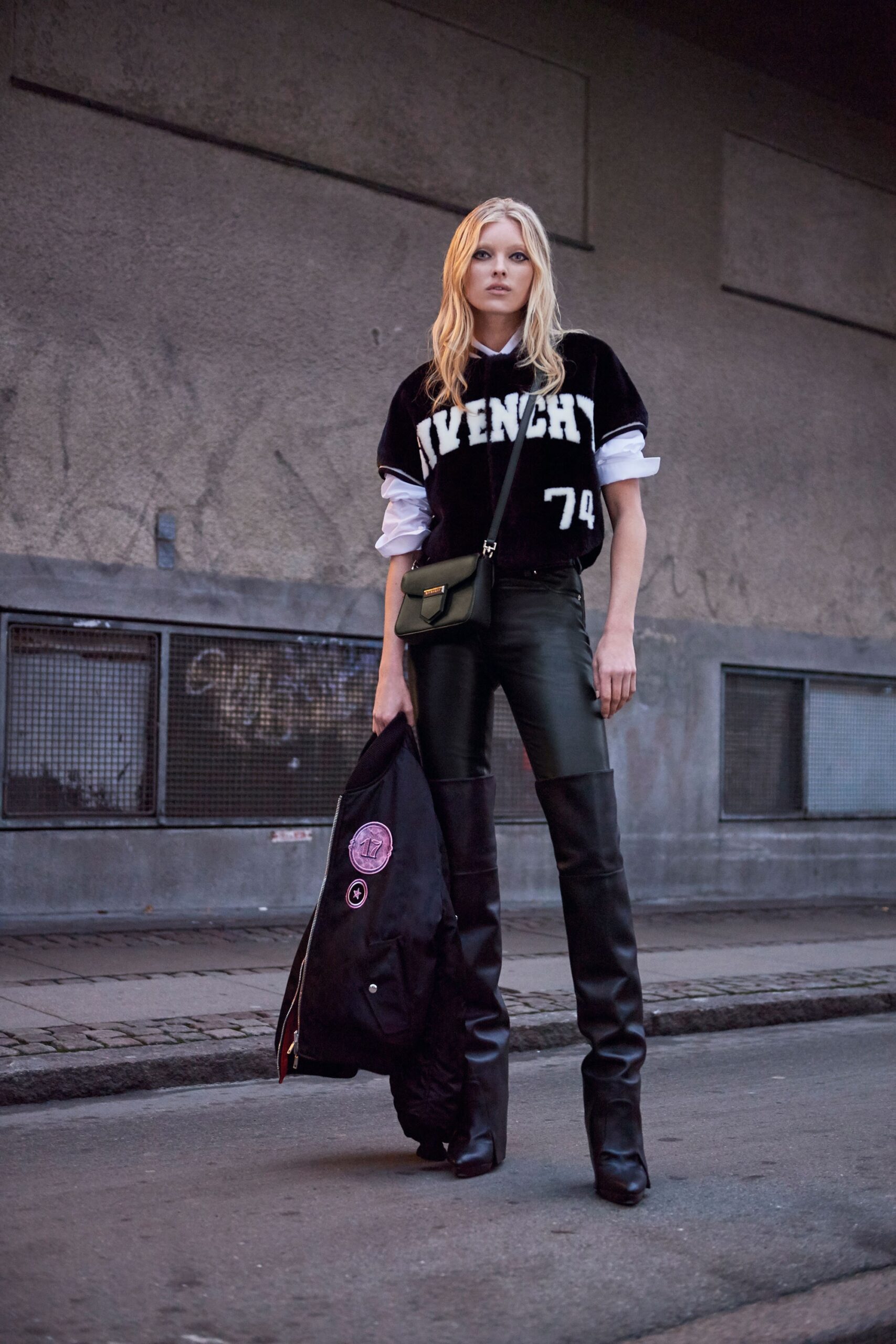 Givenchy F/W 17 Look 30
