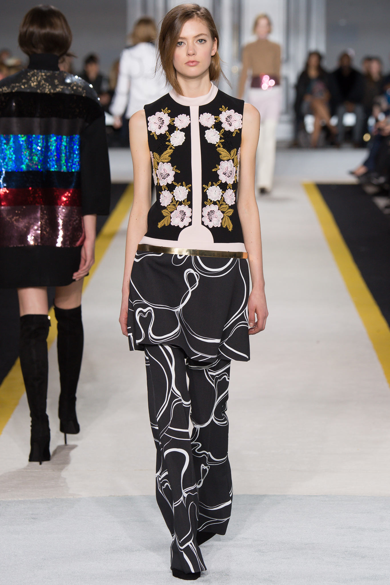 Giambattista Valli F/W 15 Look 2