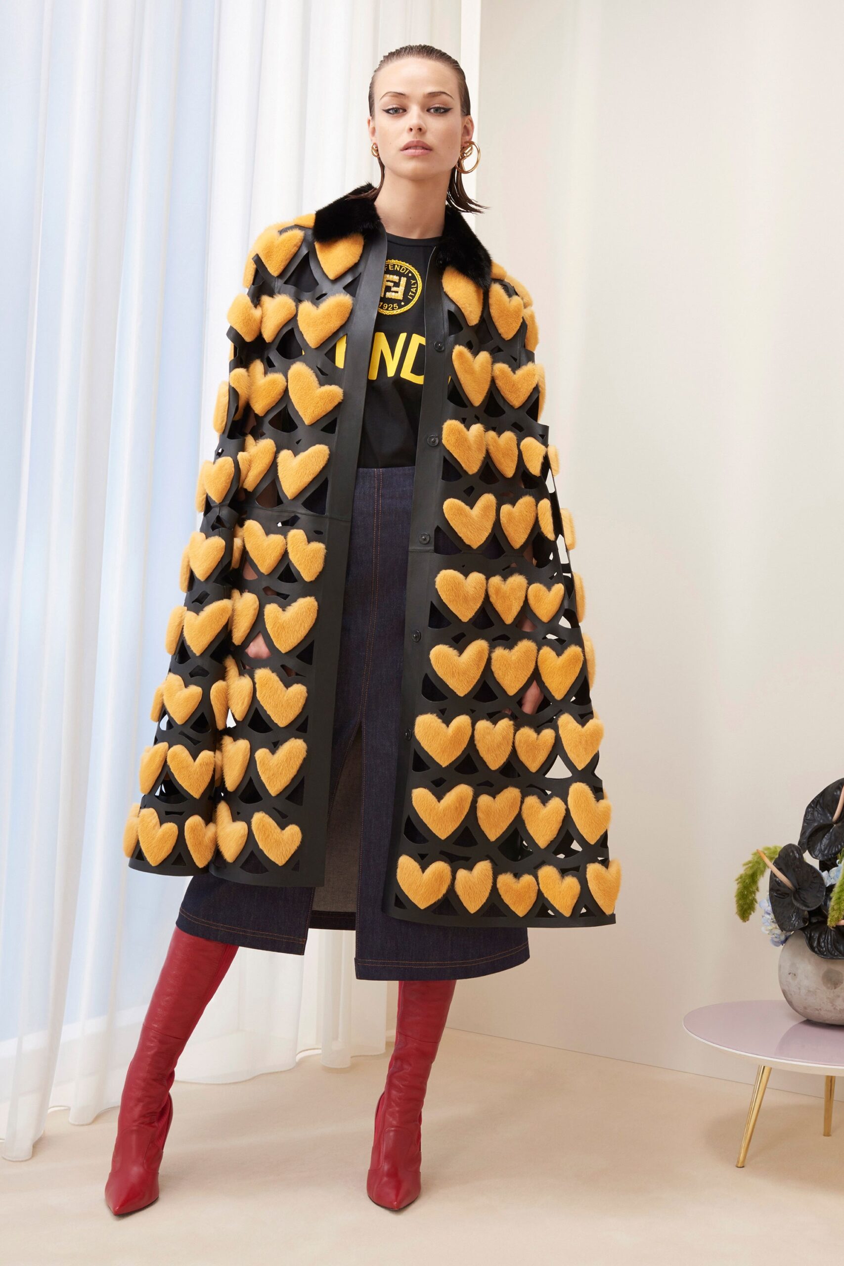 Fendi F/W 18 Look 33