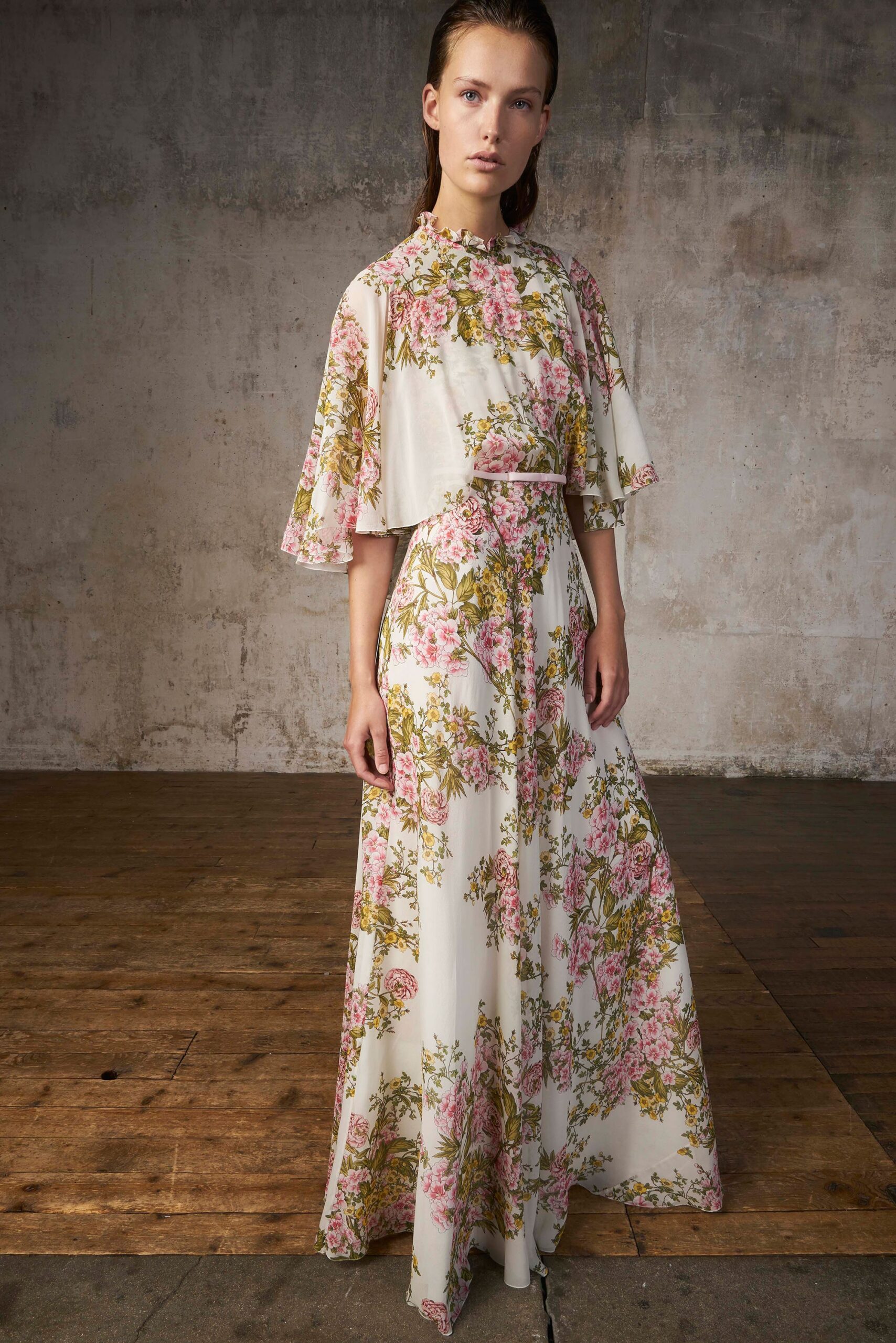 Giambattista Valli Resort 18 Look 33