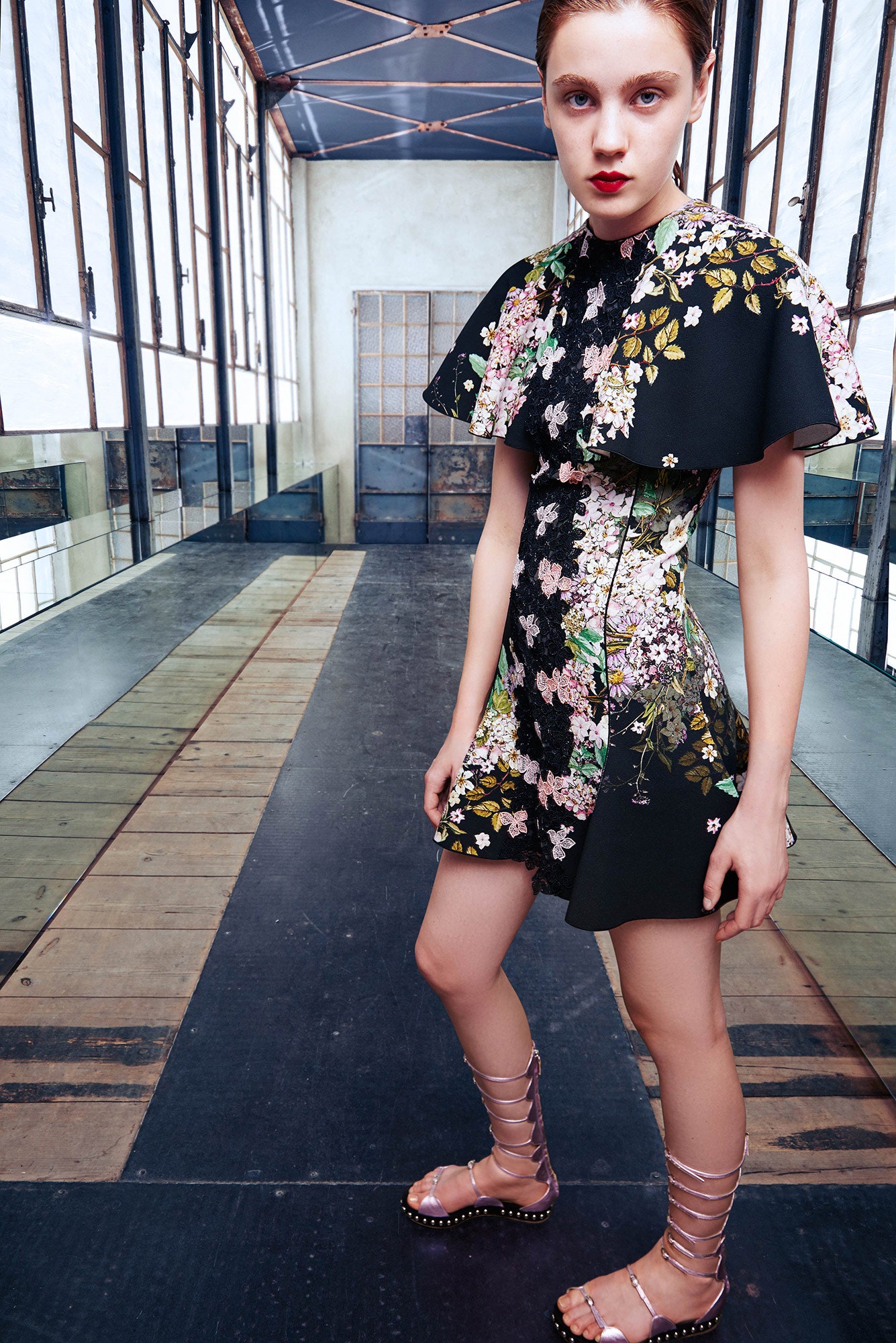 Giambattista Valli Resort 17 Look 35