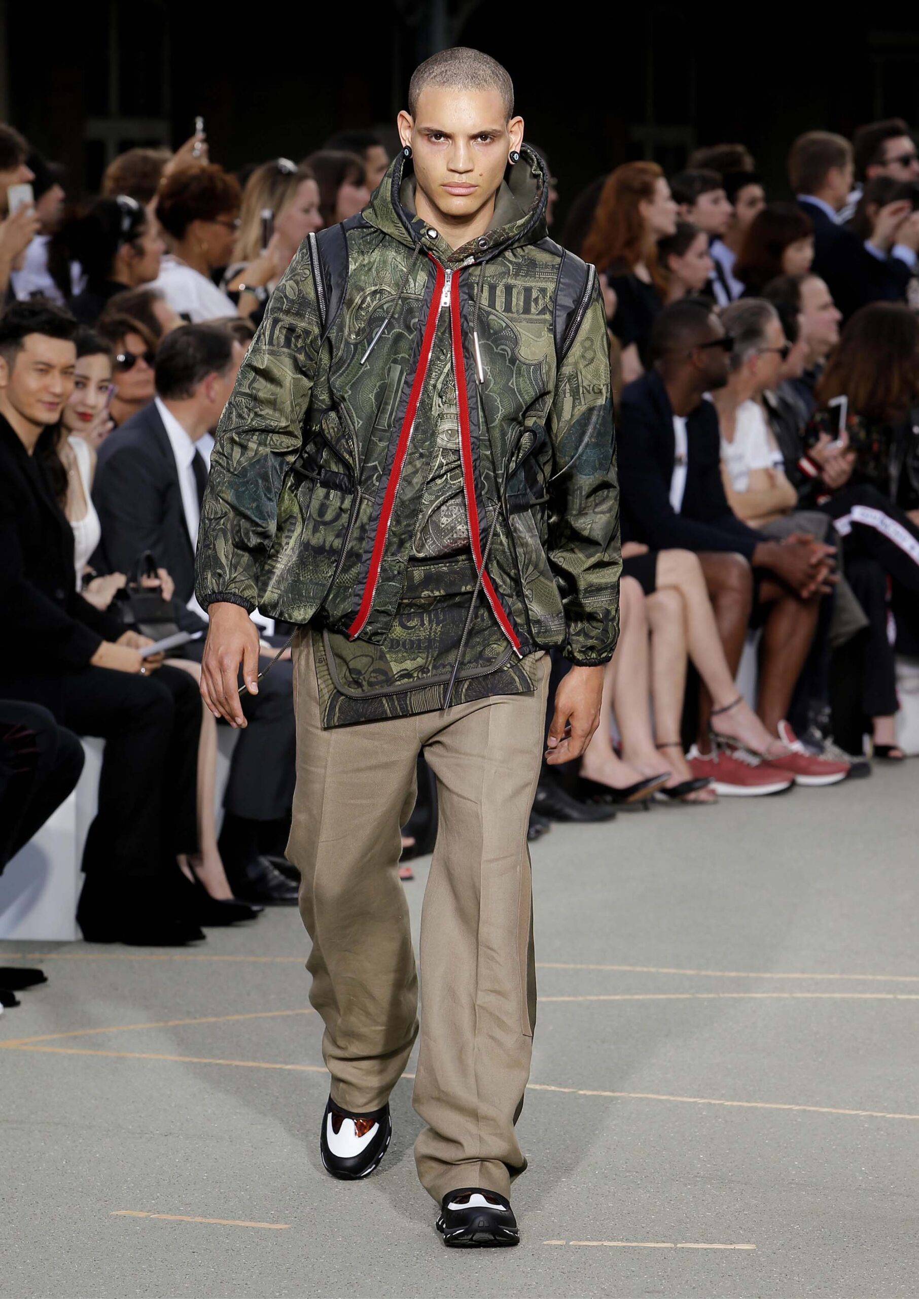 Givenchy S/S 17 Menswear Look 35