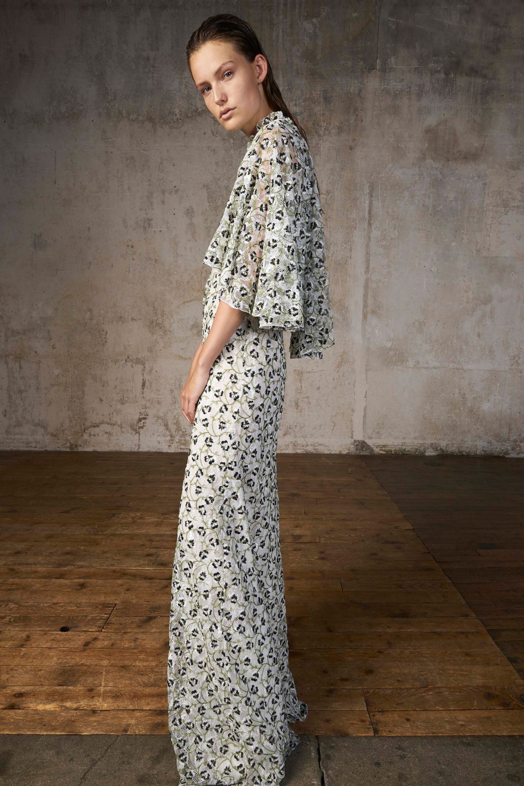 Giambattista Valli Resort 18 Look 35