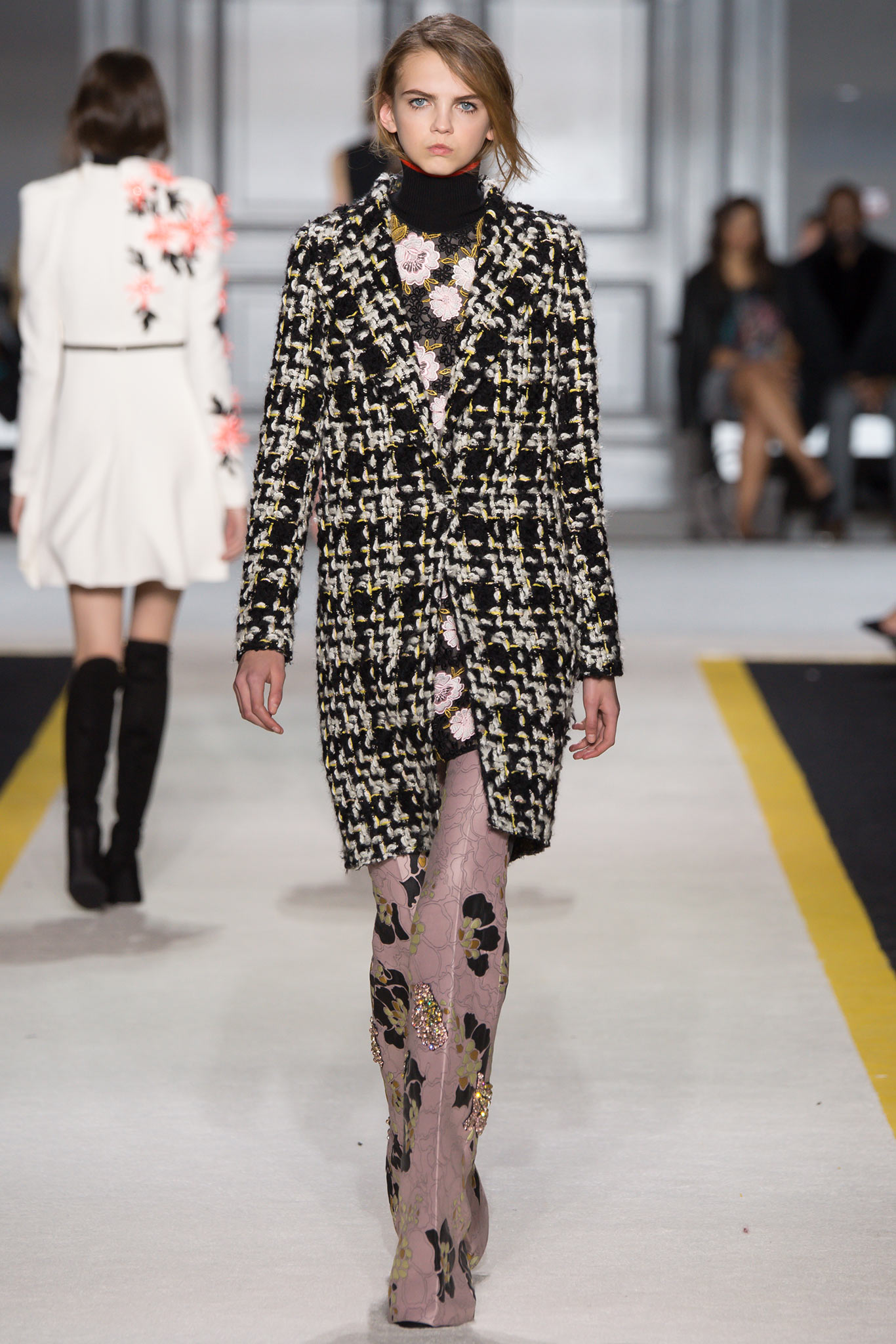 Giambattista Valli F/W 15 Look 6