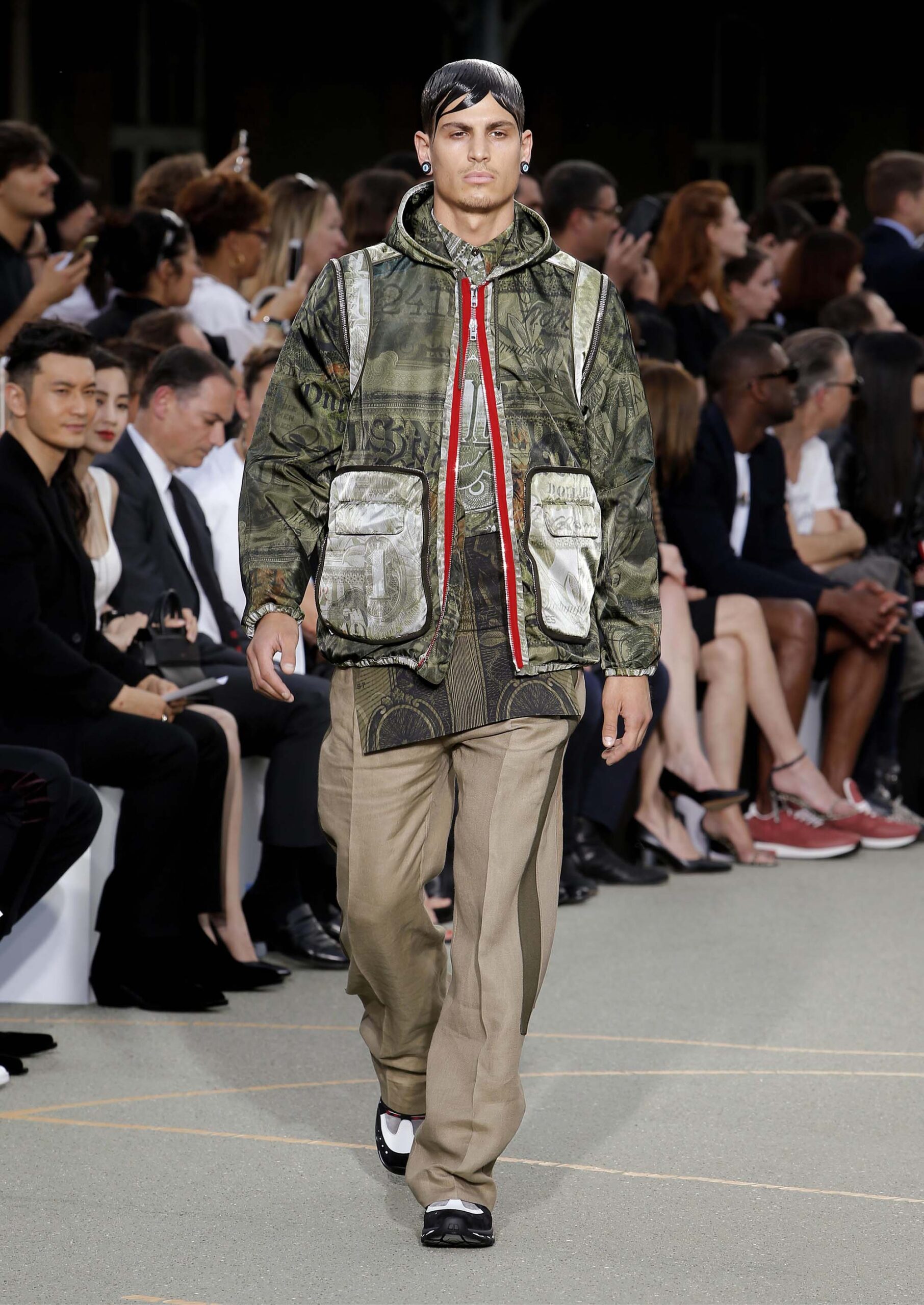 Givenchy S/S 17 Menswear Look 37
