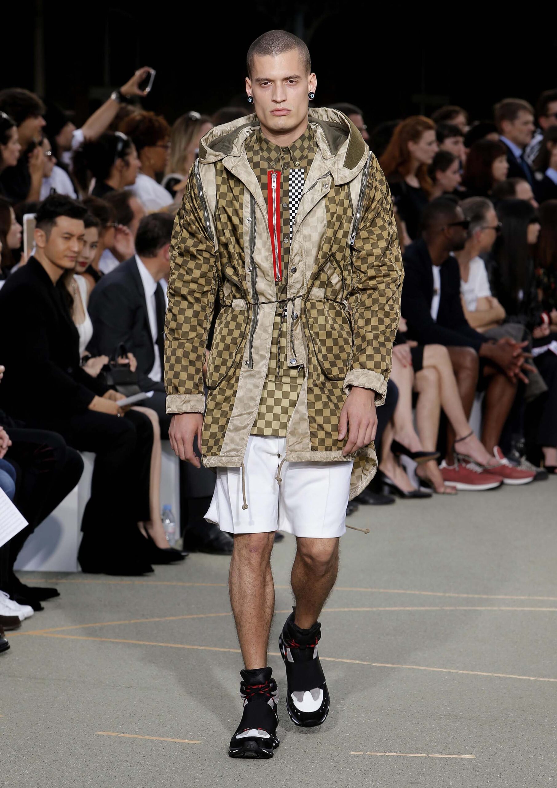 Givenchy S/S 17 Menswear Look 39