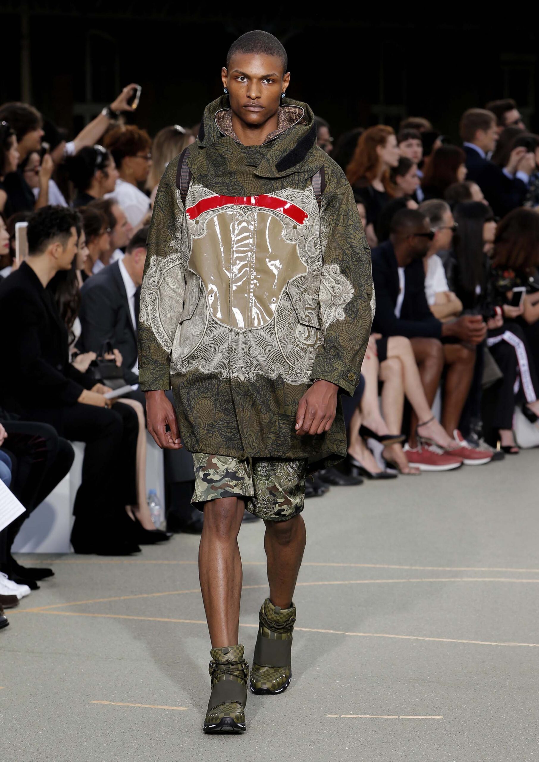 Givenchy S/S 17 Menswear Look 40