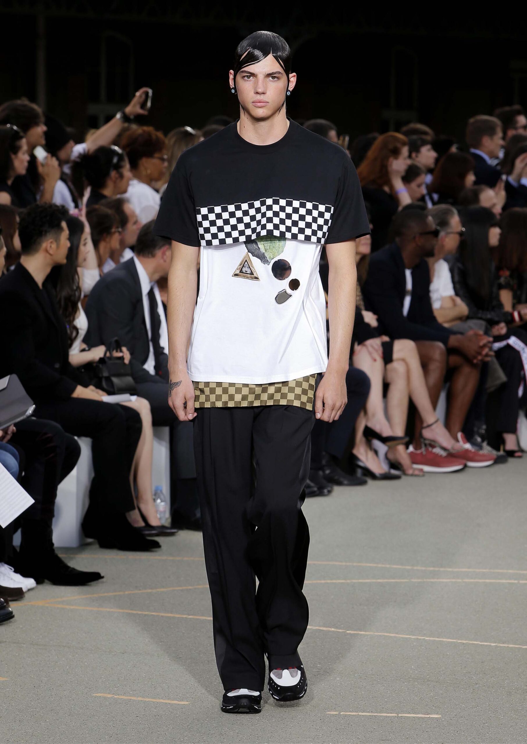 Givenchy S/S 17 Menswear Look 42