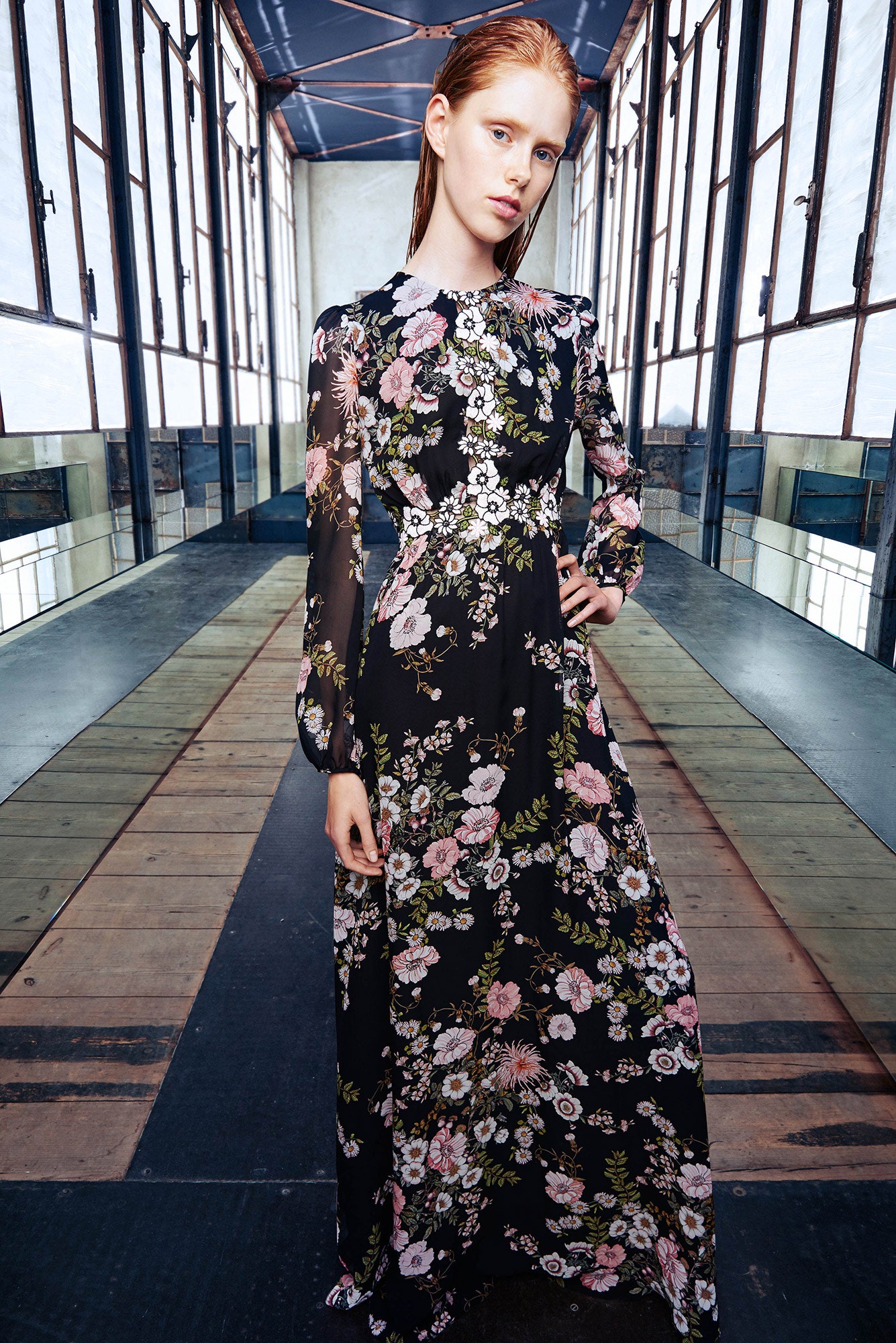 Giambattista Valli Resort 17 Look 43
