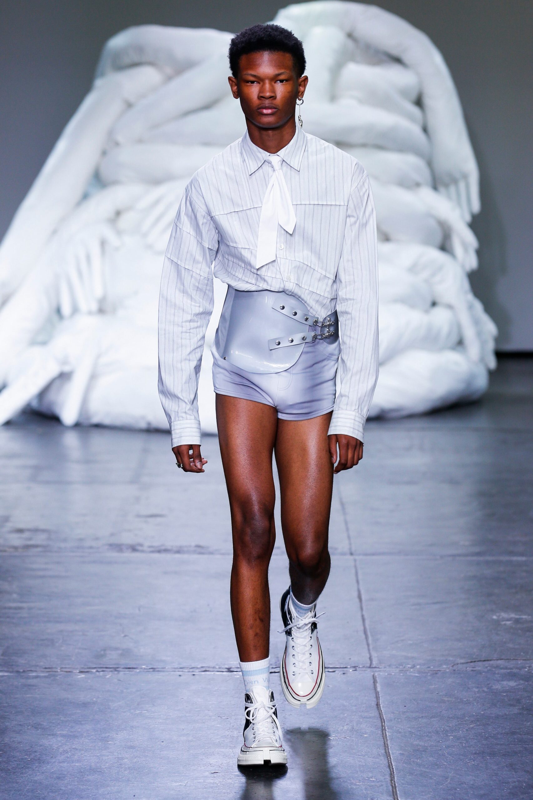 Feng Chen Wang S/S 19 Menswear Look 30