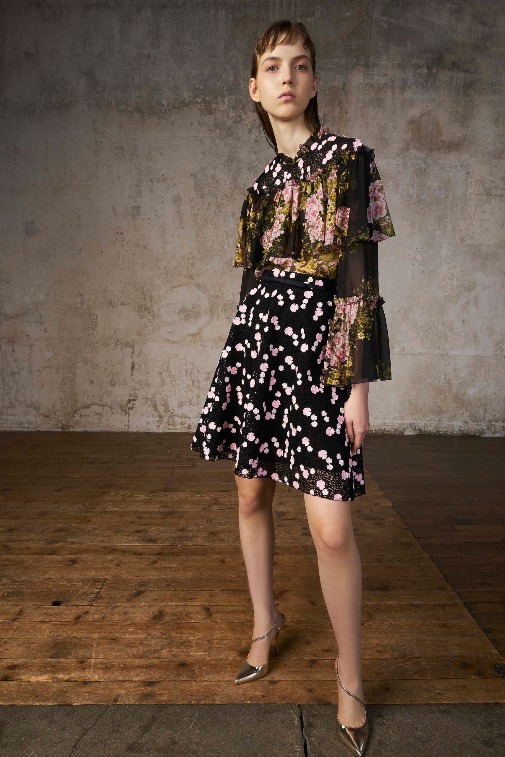 Giambattista Valli Resort 18 Look 44