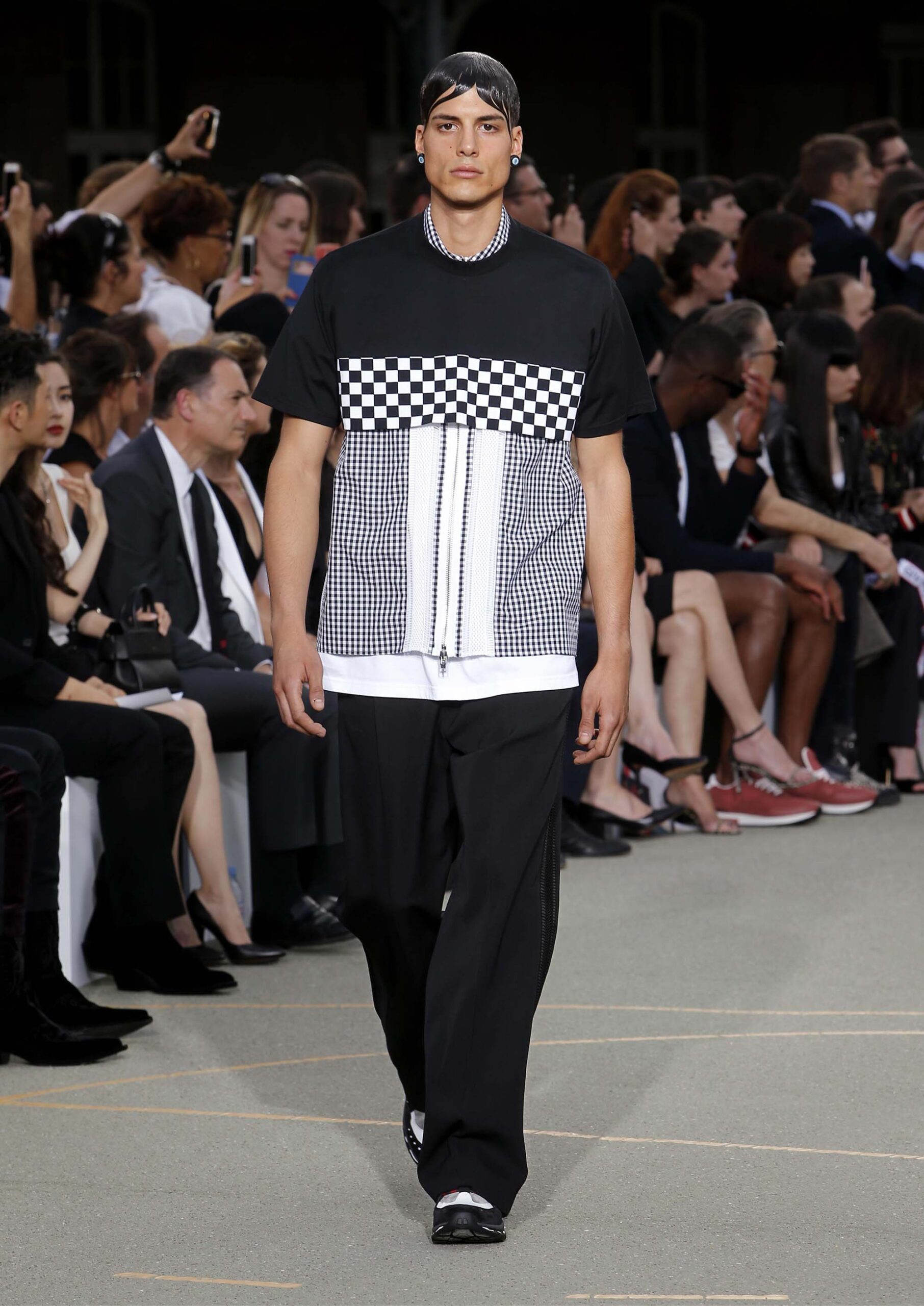 Givenchy S/S 17 Menswear Look 46