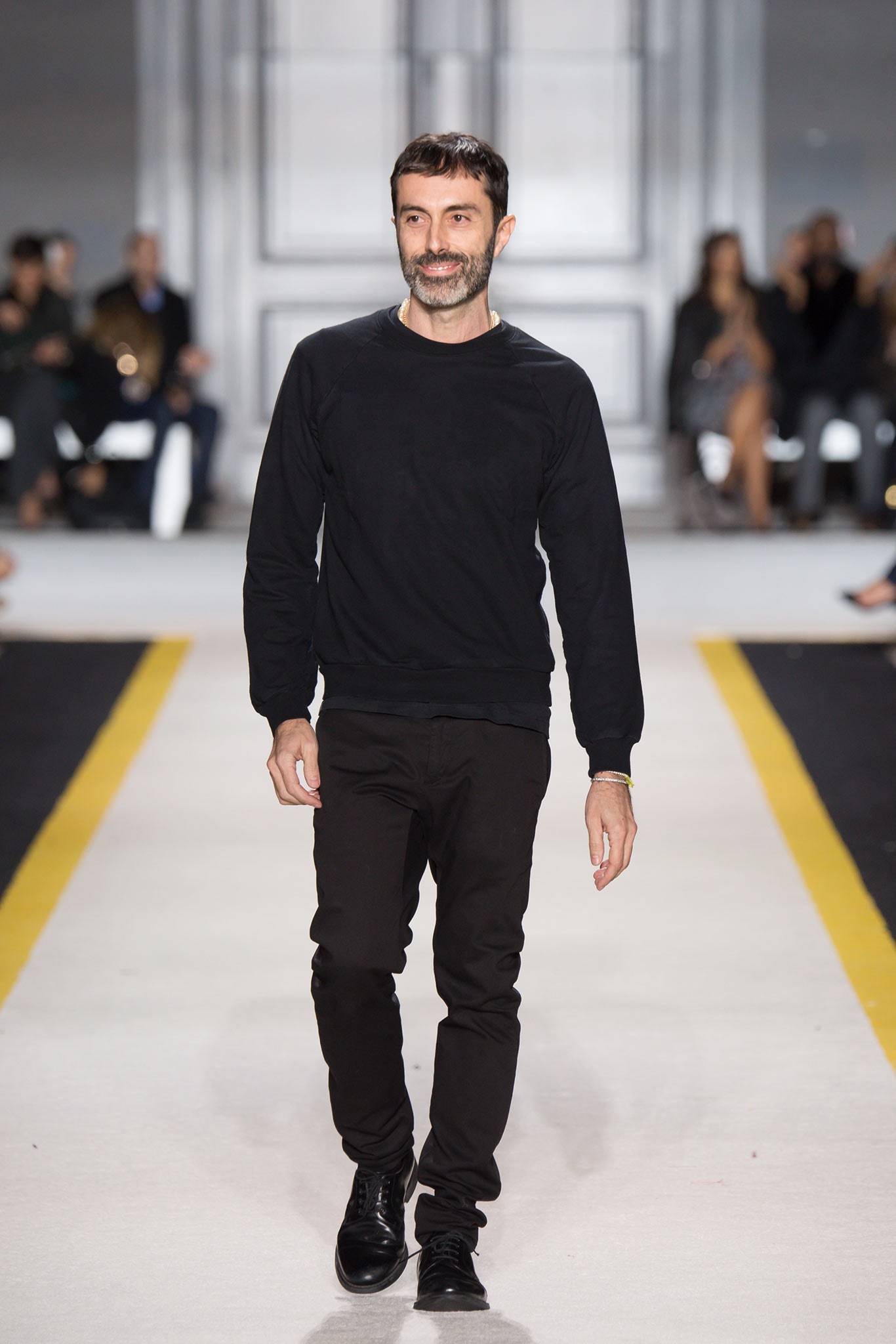 Giambattista Valli F/W 15 Look 16
