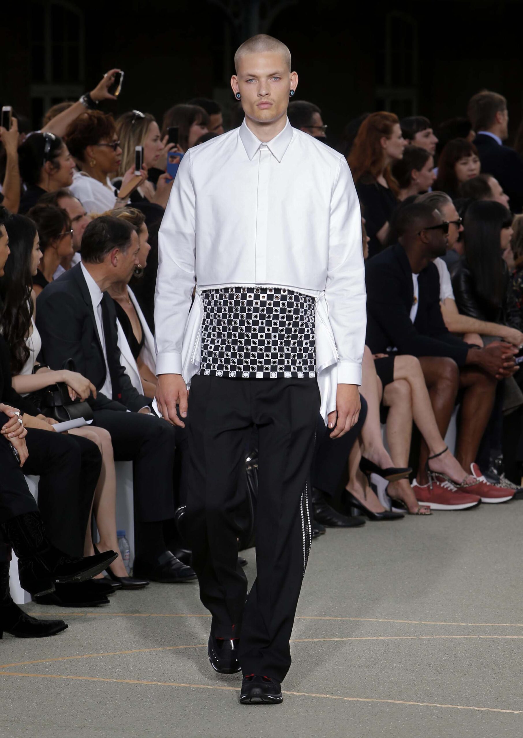 Givenchy S/S 17 Menswear Look 48