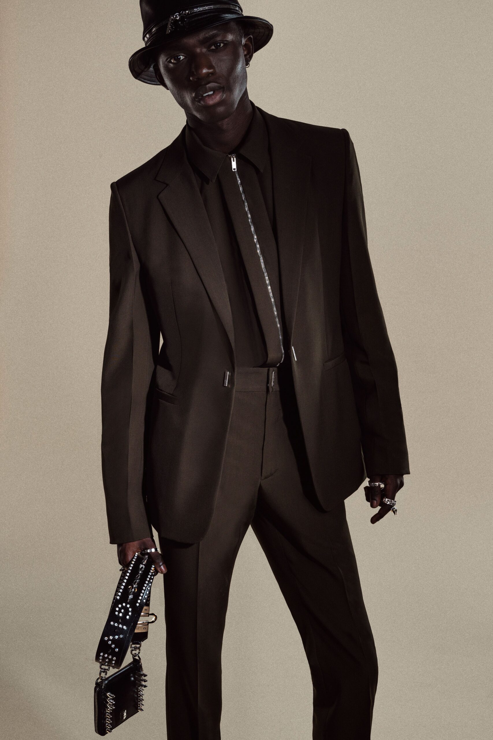 Givenchy F/W 21 Look 21