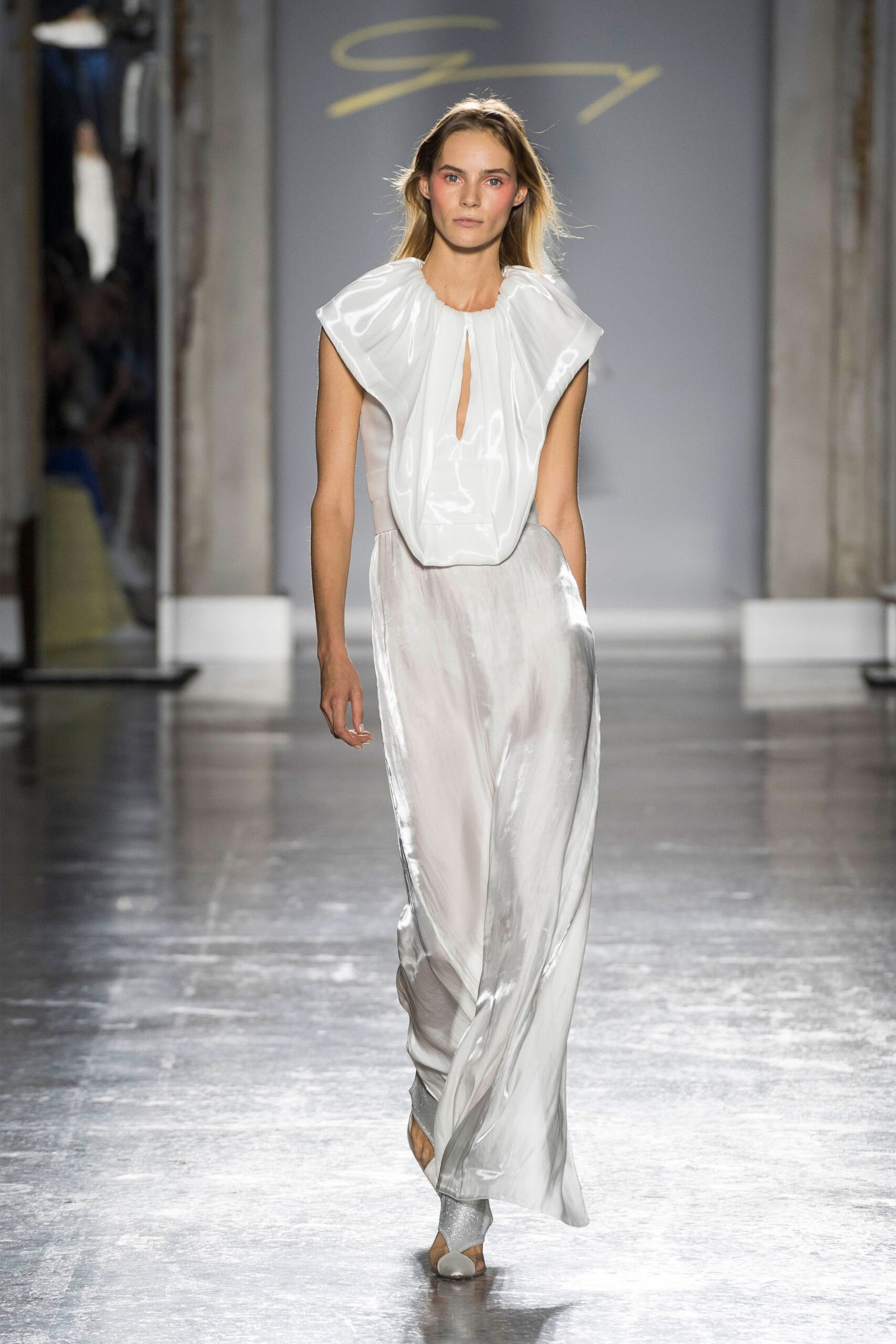 Genny S/S 19 Look 16