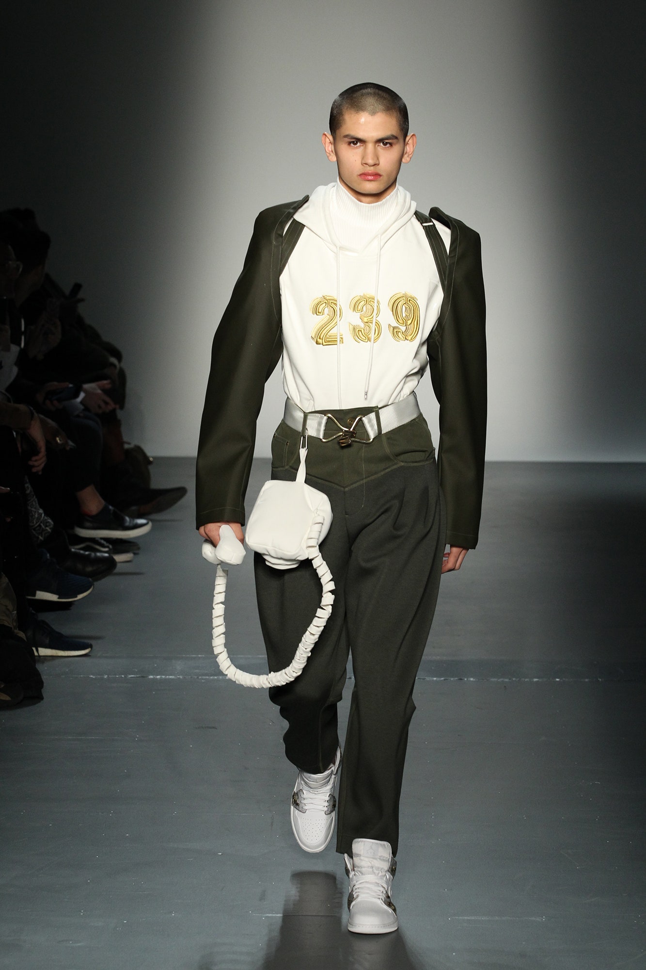 Feng Chen Wang F/W 18 Menswear Look 3