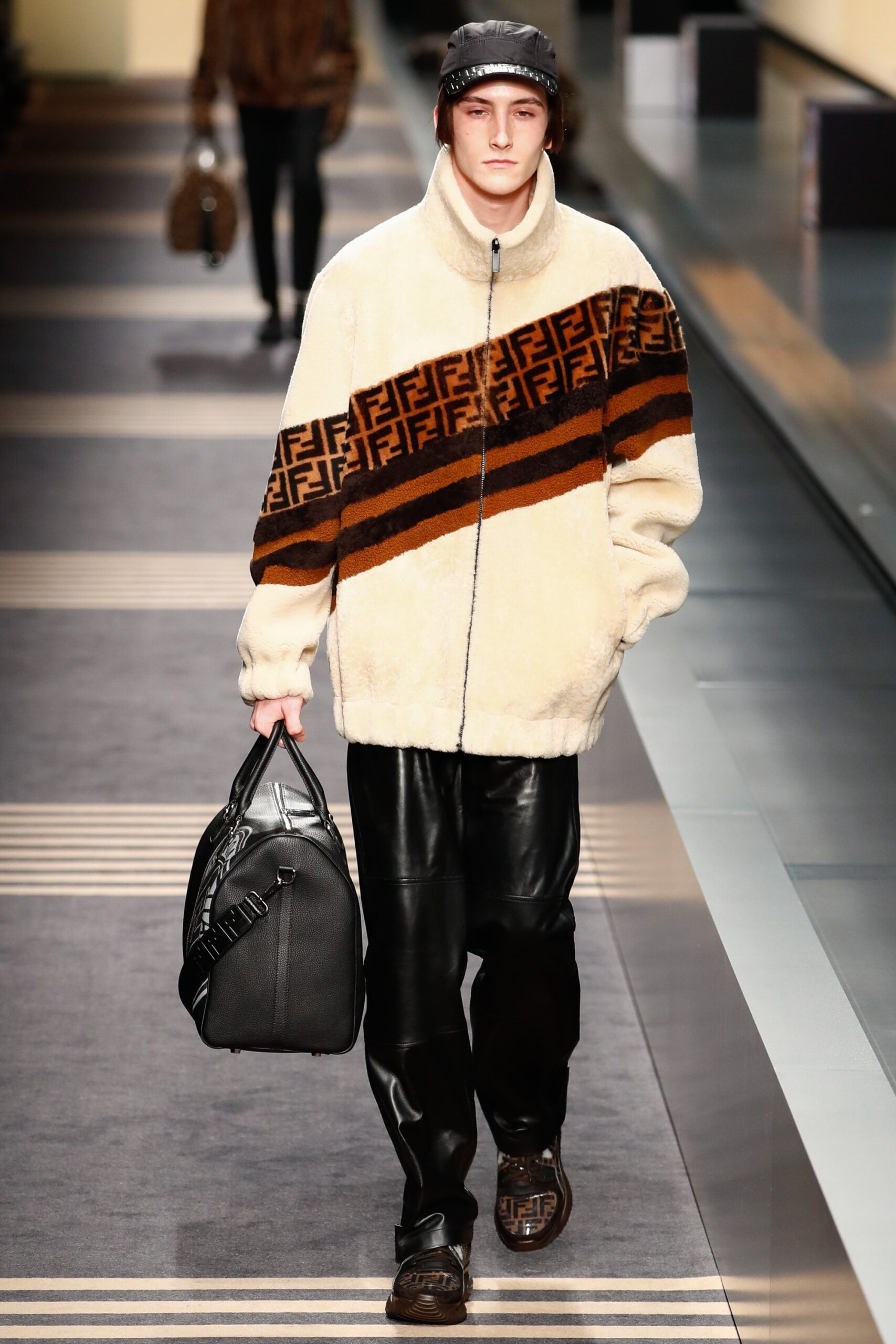 Fendi F/W 18 Menswear Look 3