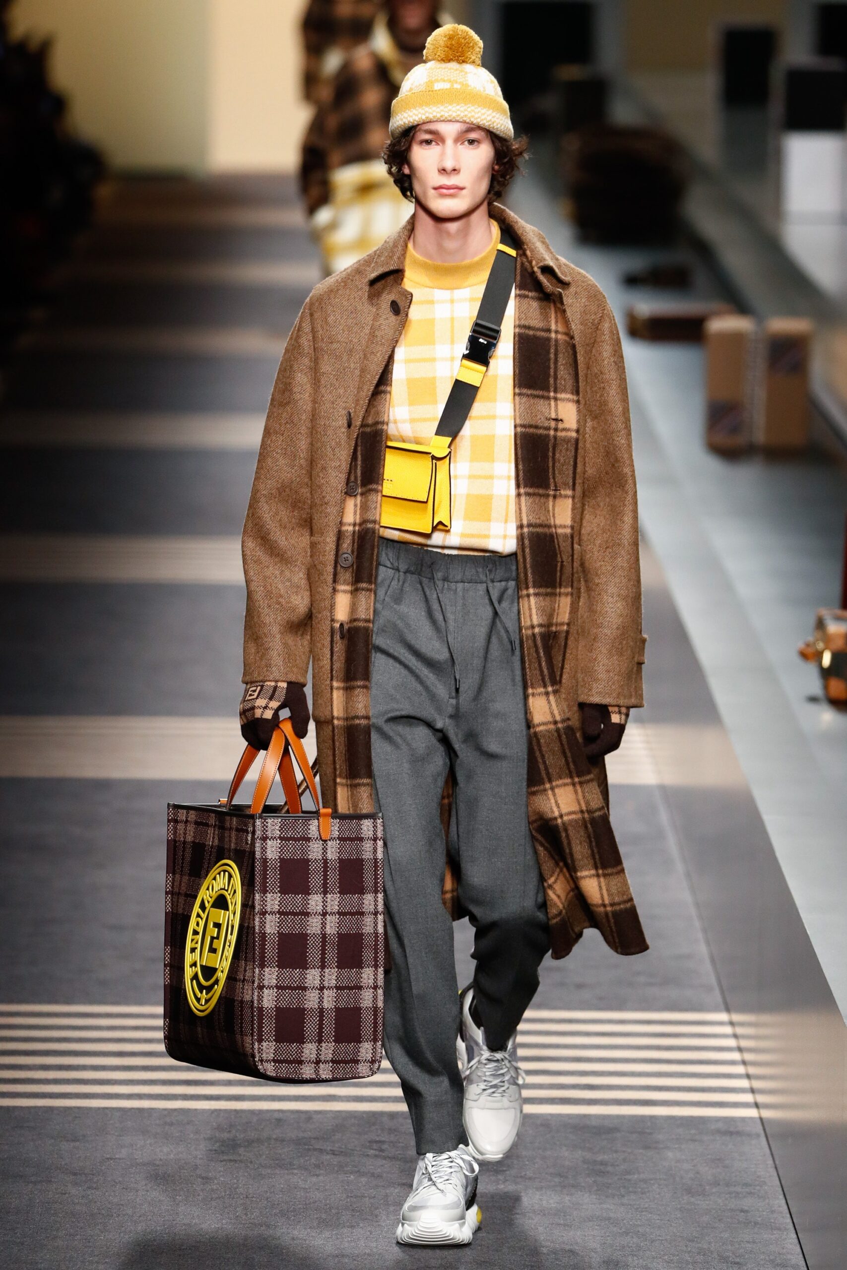 Fendi F/W 18 Menswear Look 24