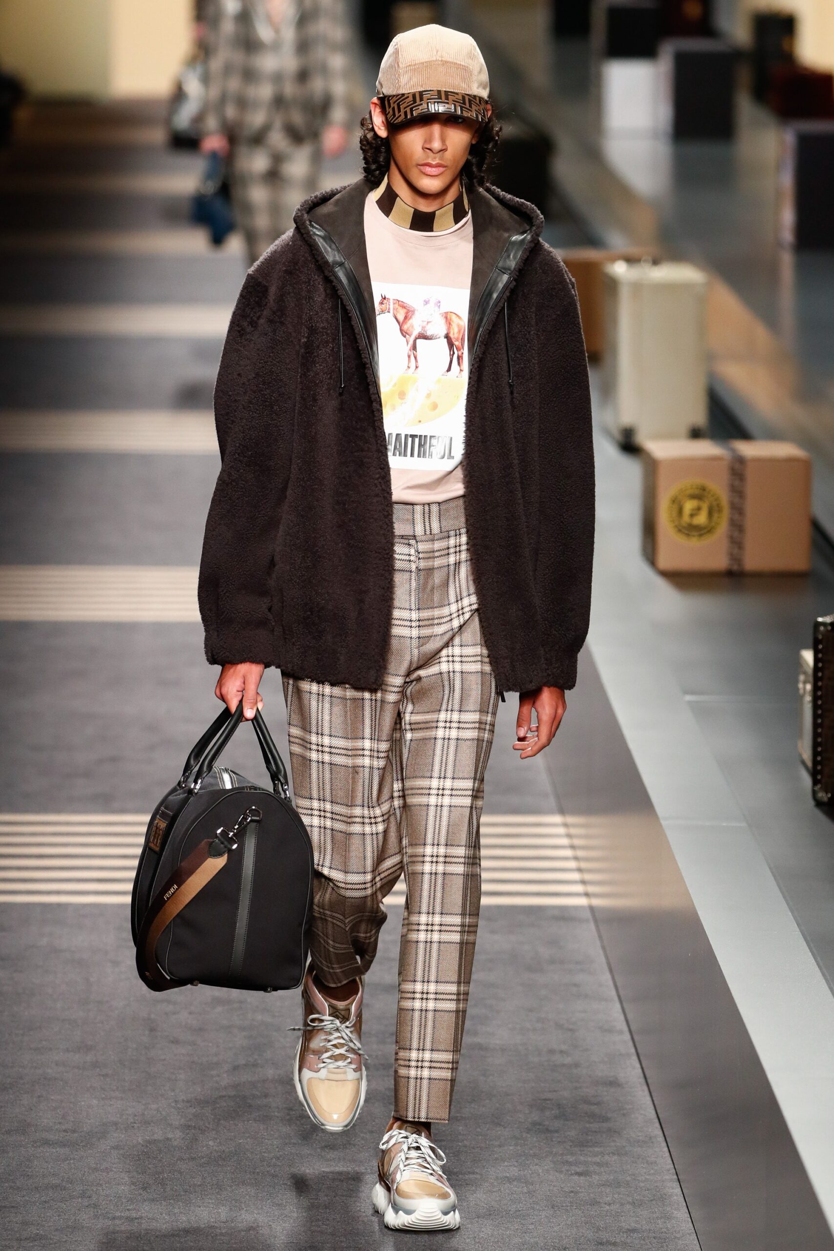 Fendi F/W 18 Menswear Look 35