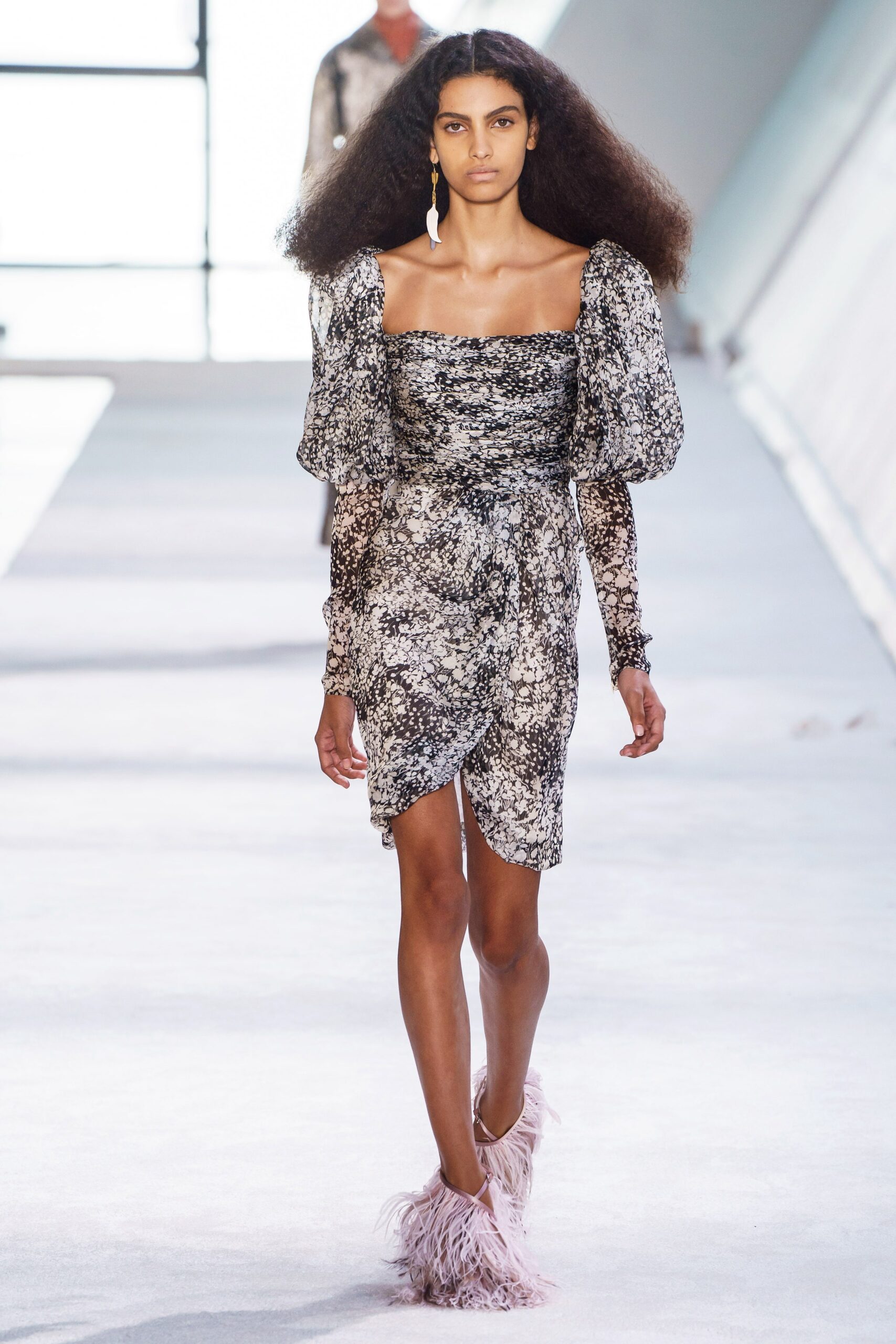 Giambattista Valli F/W 19 Look 1