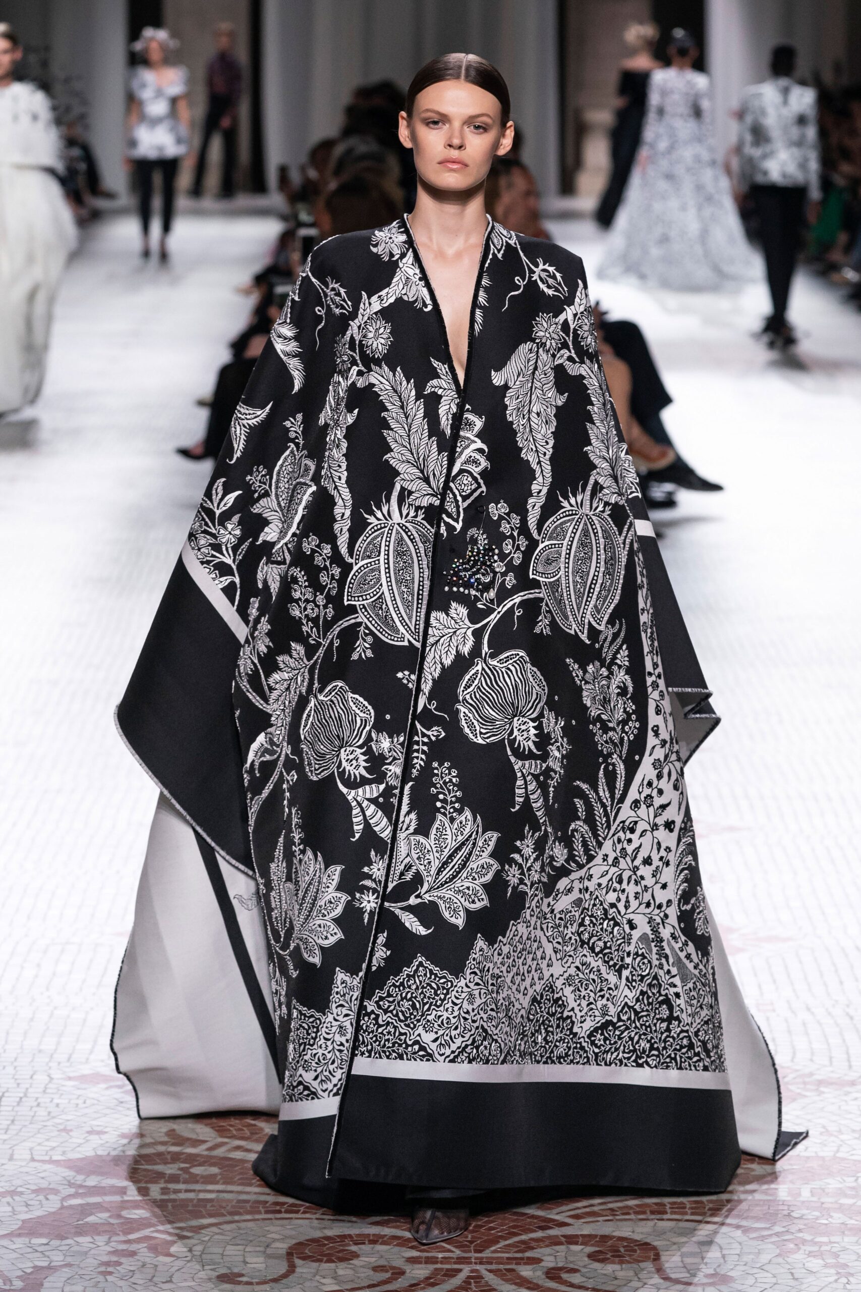 Givenchy F/W 19 Couture Look 1