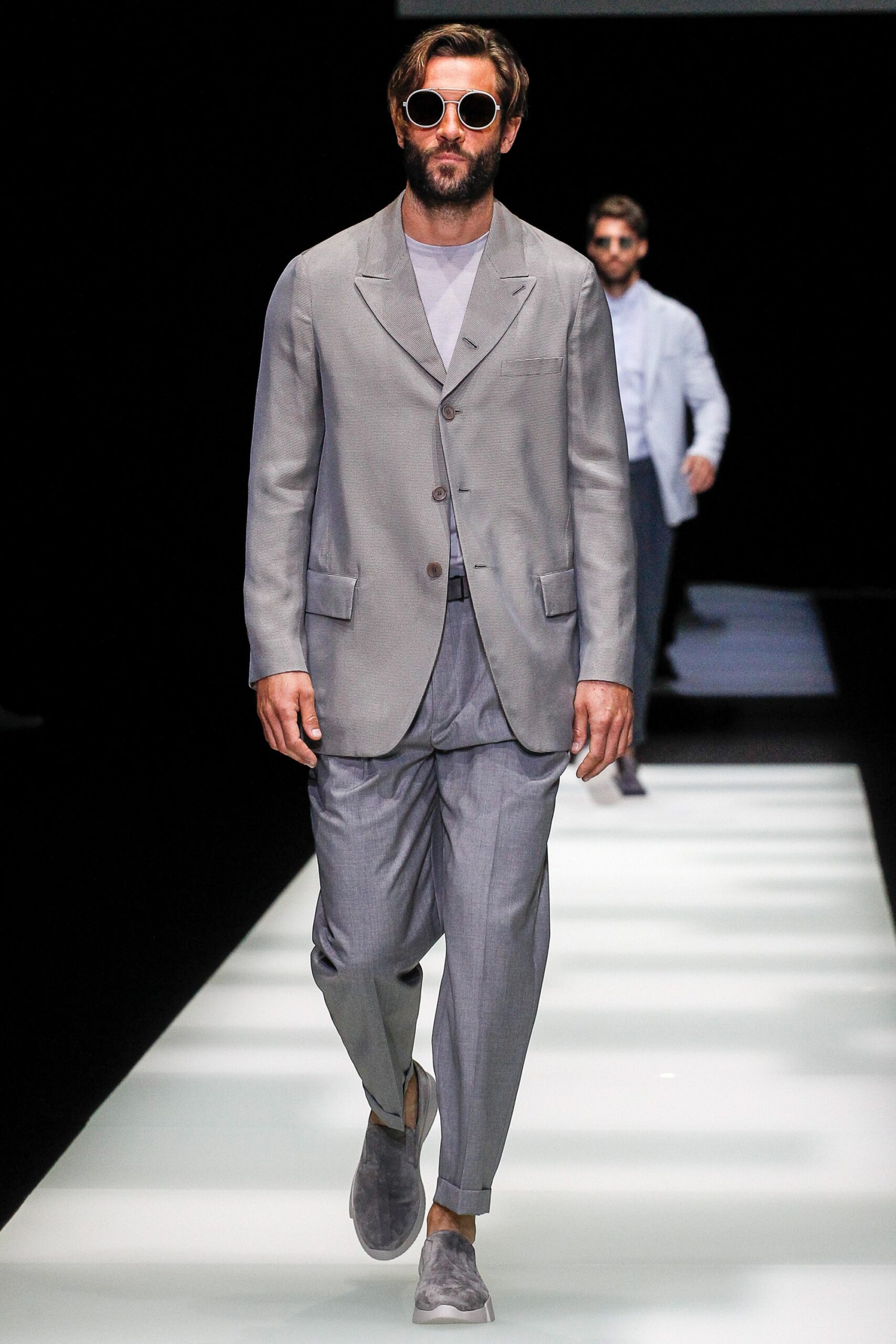 Giorgio Armani S/S 18 Menswear Look 1