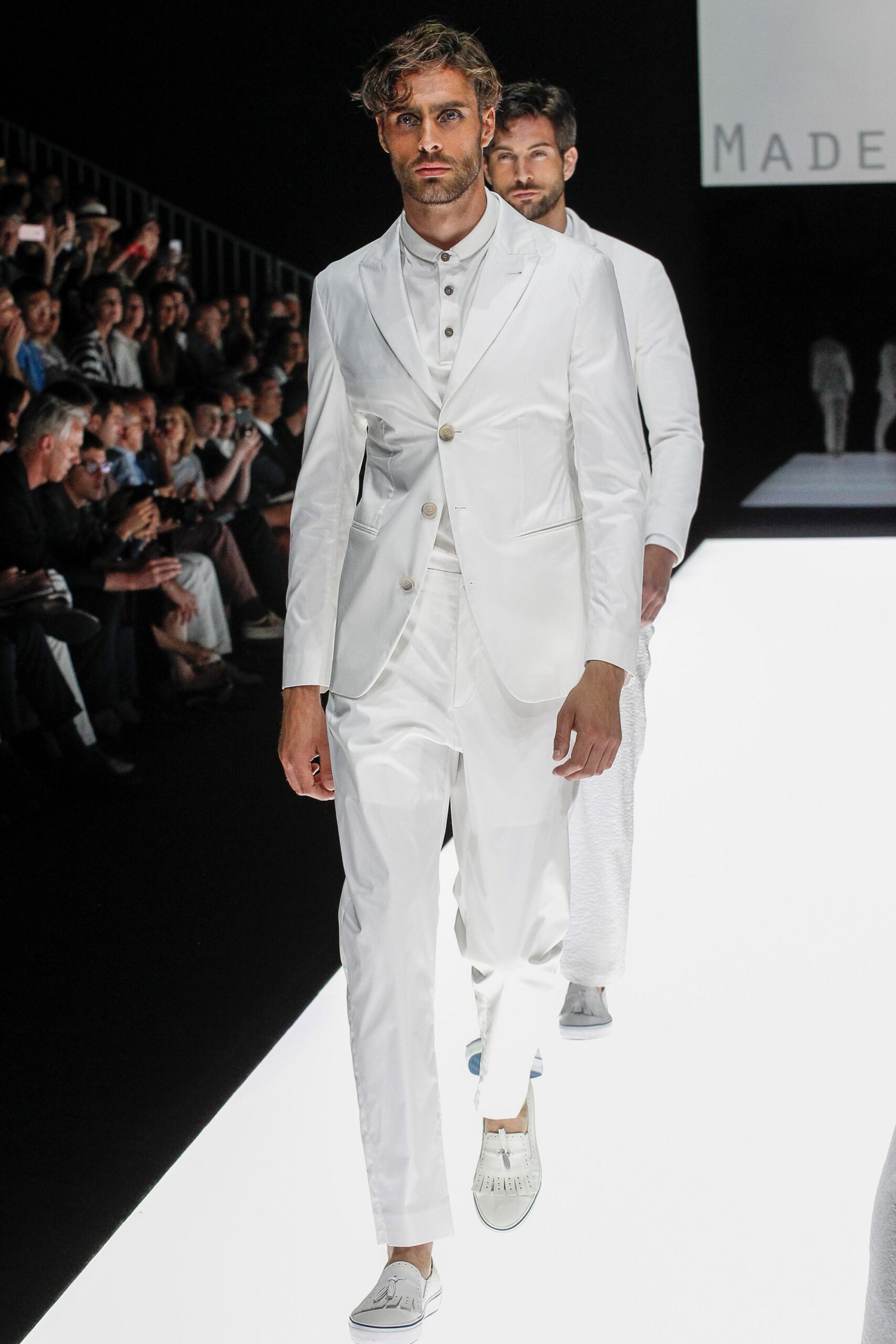 Giorgio Armani S/S 18 Menswear Look 12