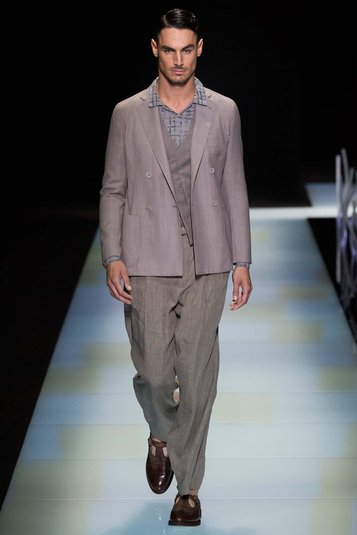 Giorgio Armani S/S 16 Menswear Look 8