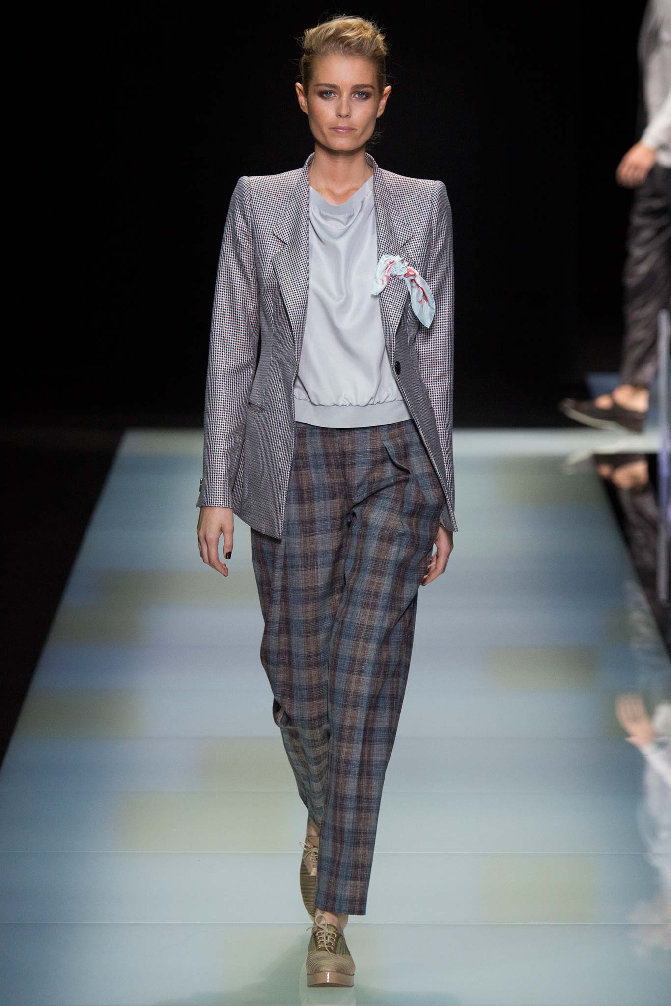 Giorgio Armani S/S 16 Menswear Look 9