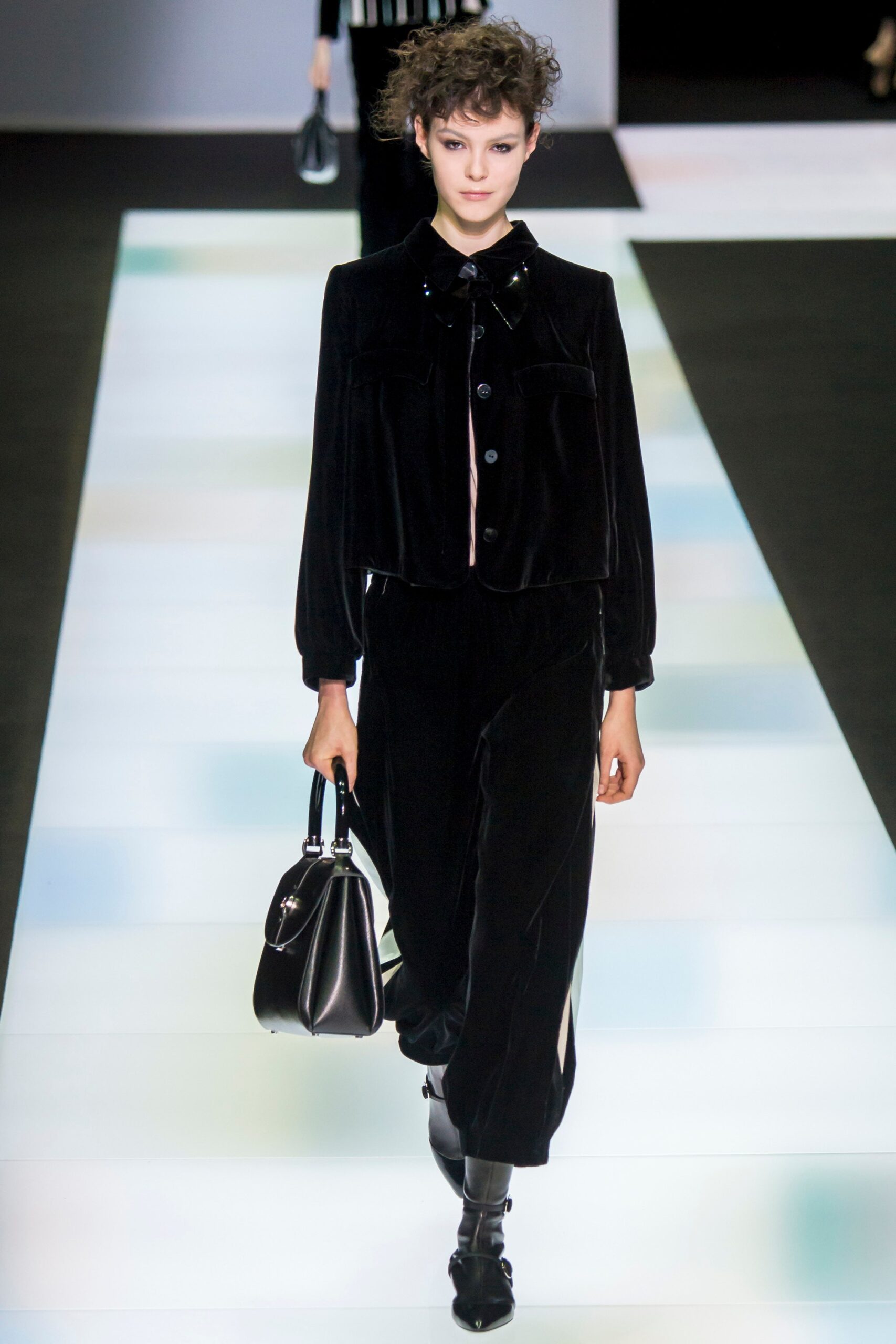 Giorgio Armani F/W 16 Look 9