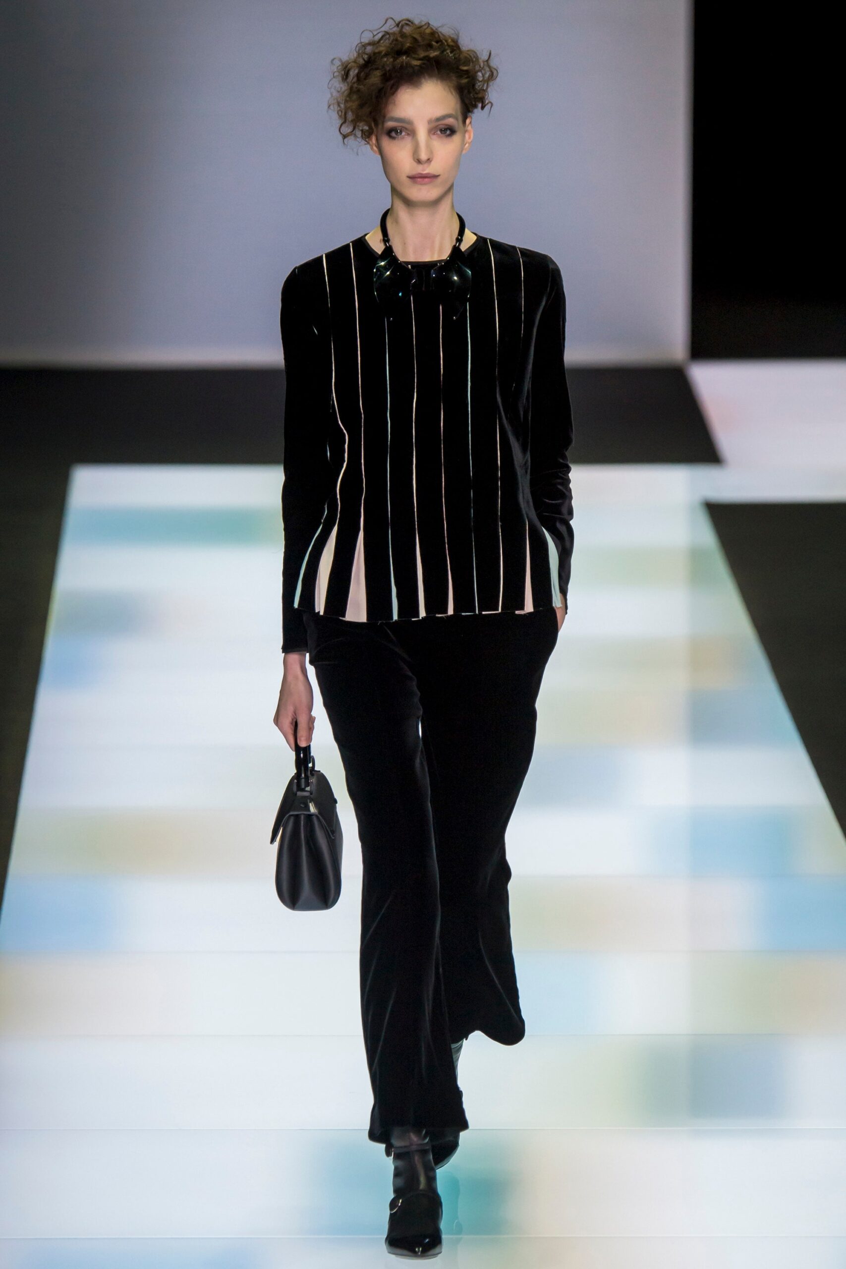 Giorgio Armani F/W 16 Look 10