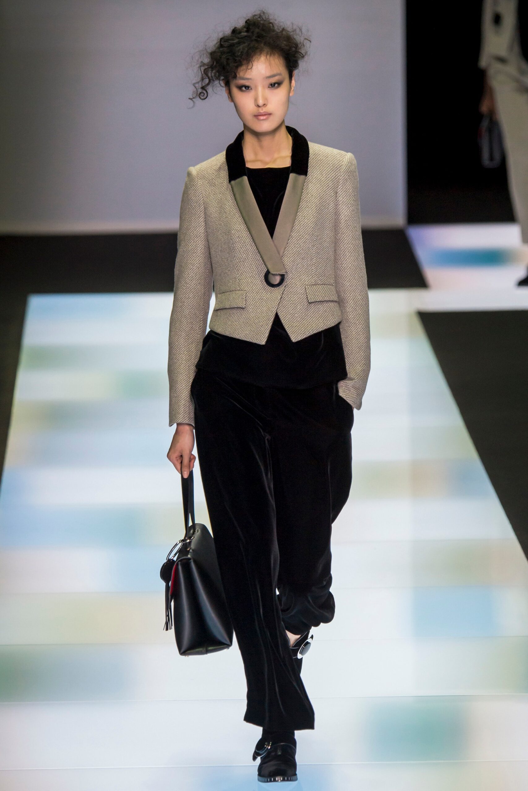 Giorgio Armani F/W 16 Look 11
