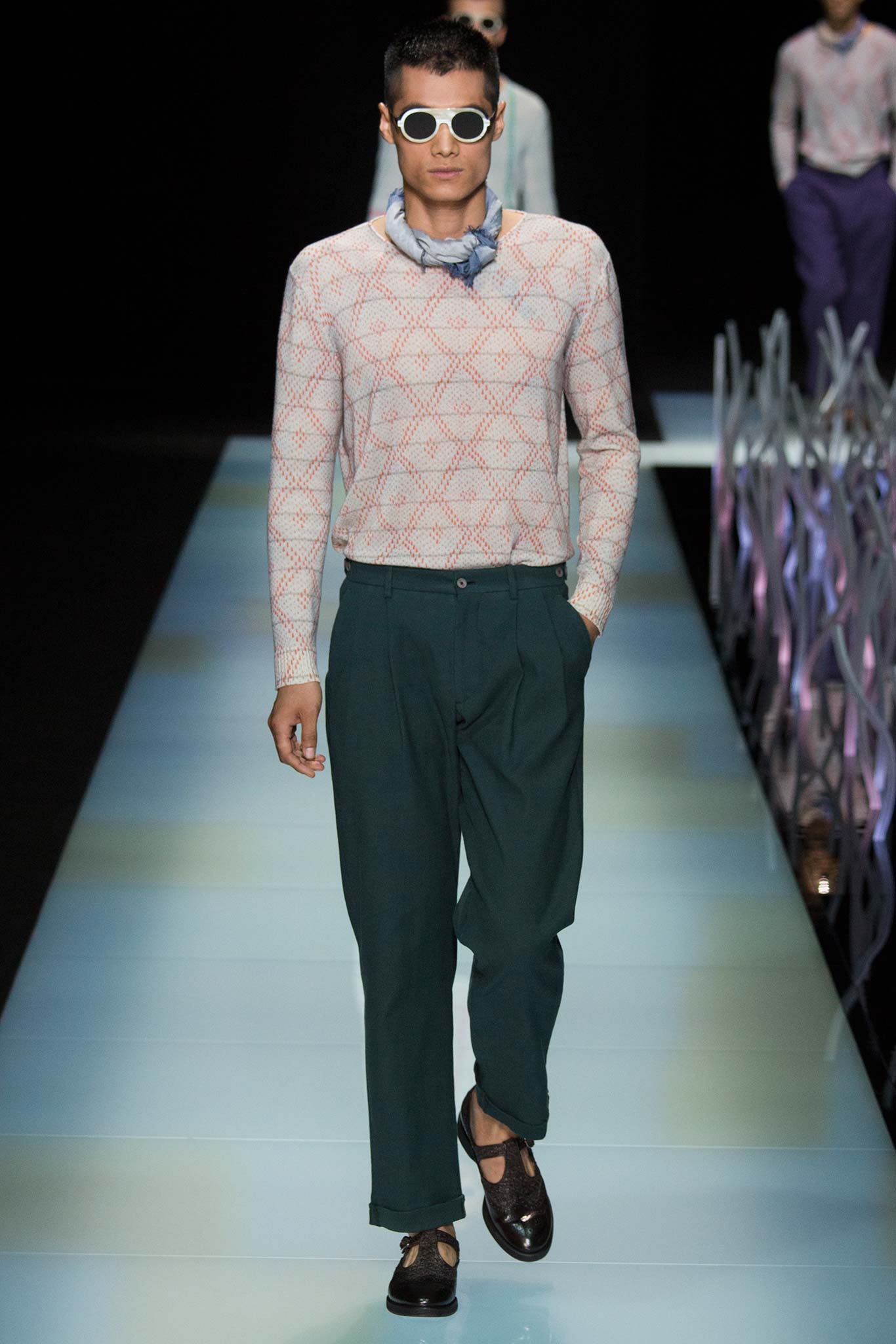Giorgio Armani S/S 16 Menswear Look 13
