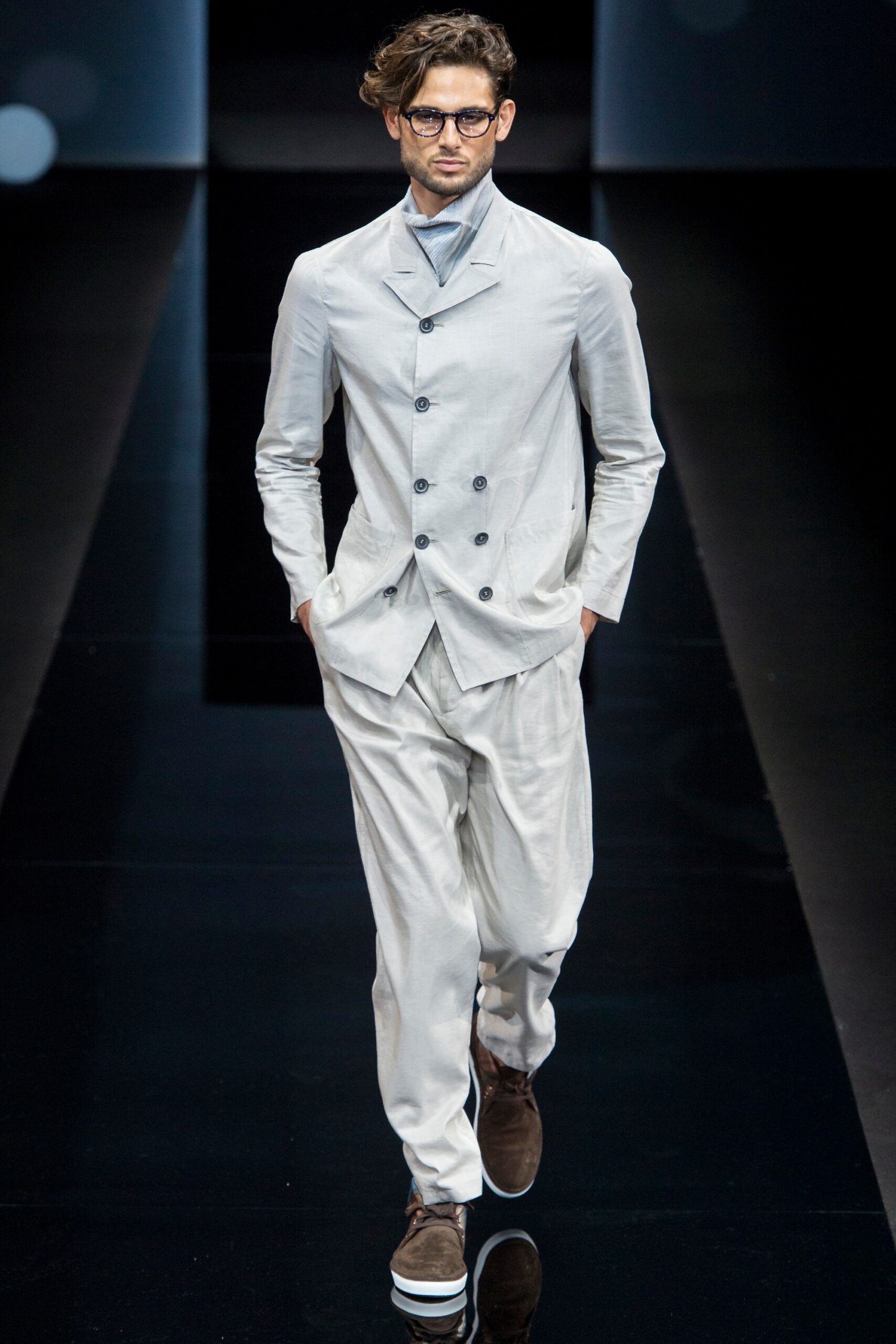 Giorgio Armani S/S 17 Menswear Look 10
