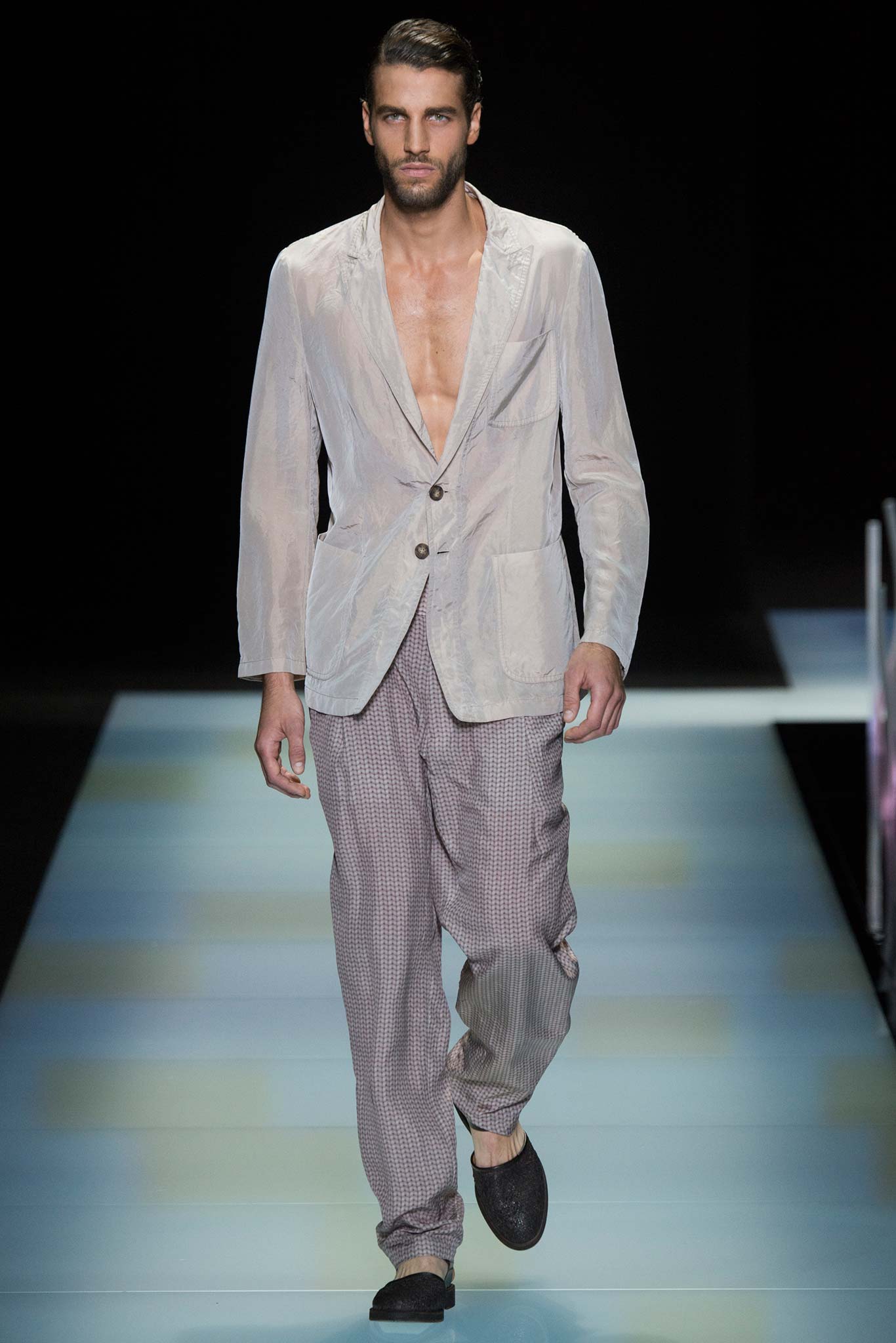 Giorgio Armani S/S 16 Menswear Look 16