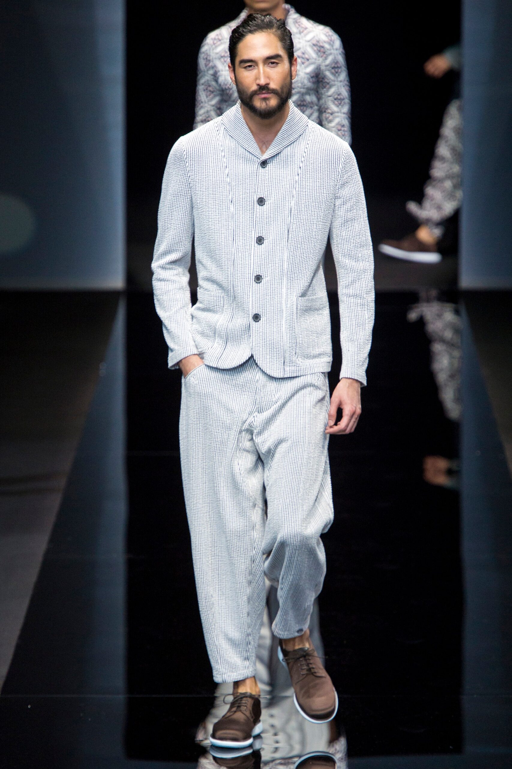 Giorgio Armani S/S 17 Menswear Look 11