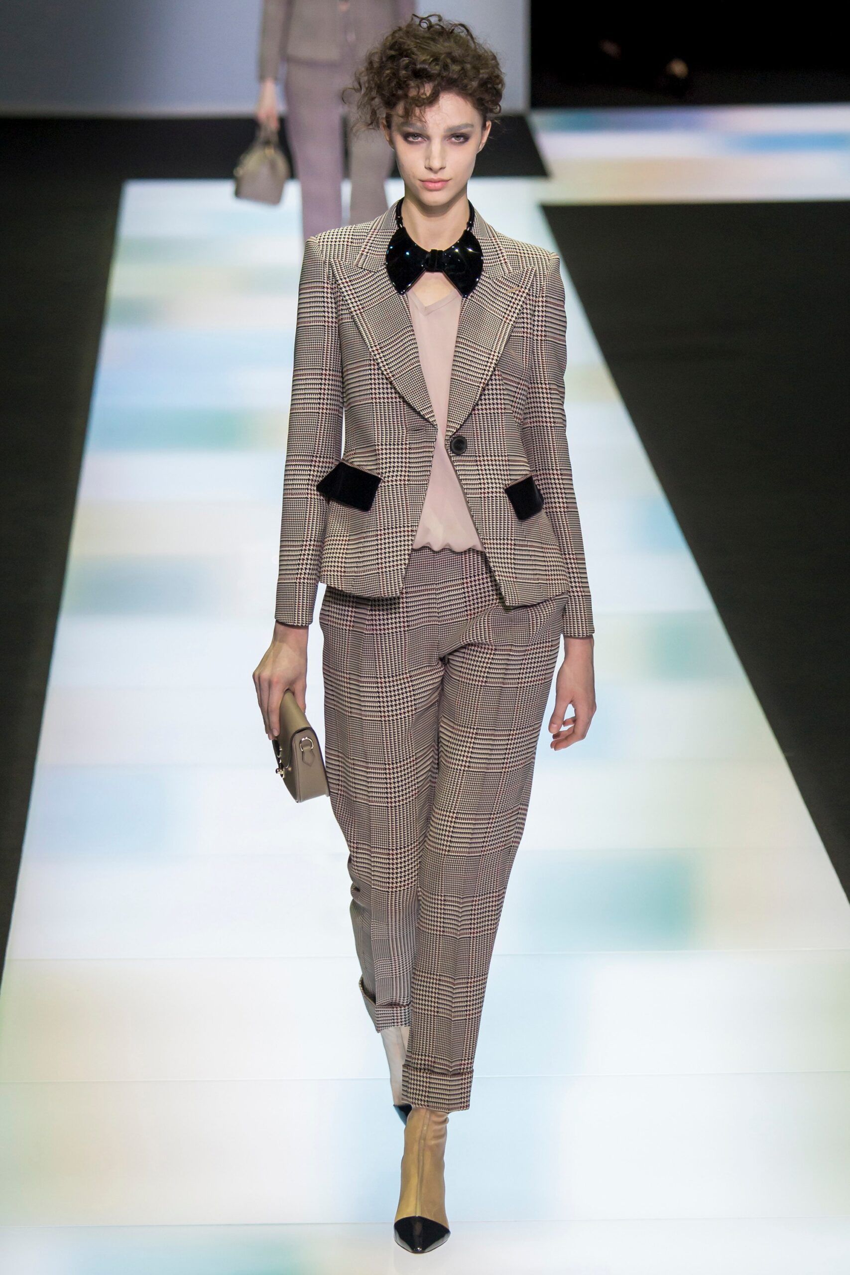 Giorgio Armani F/W 16 Look 15