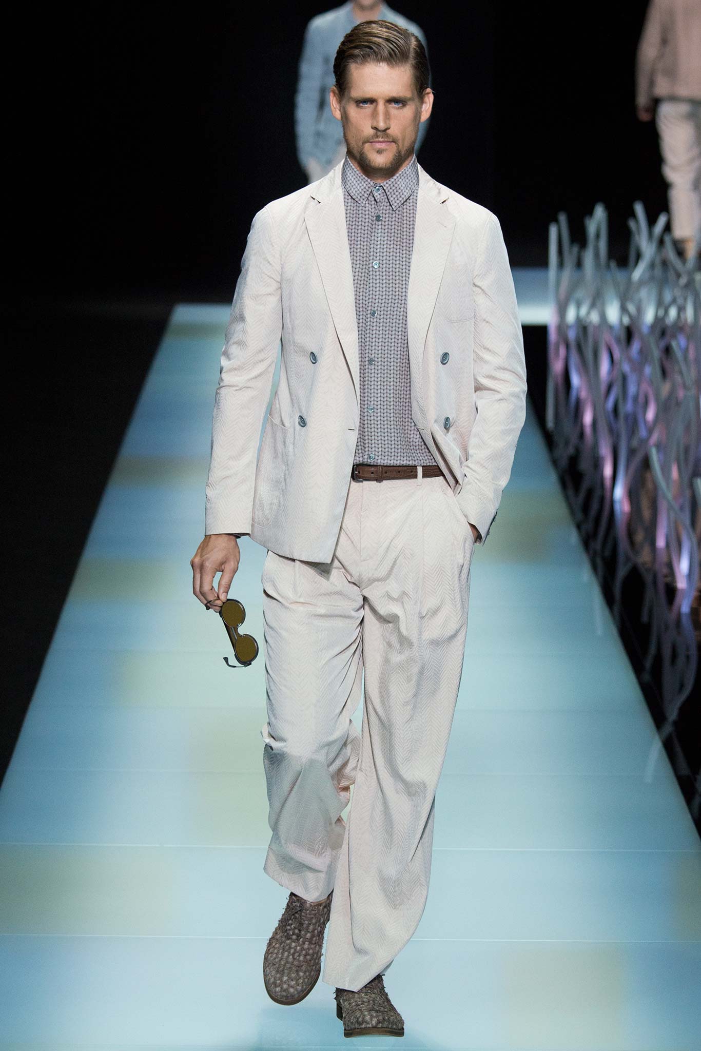 Giorgio Armani S/S 16 Menswear Look 23