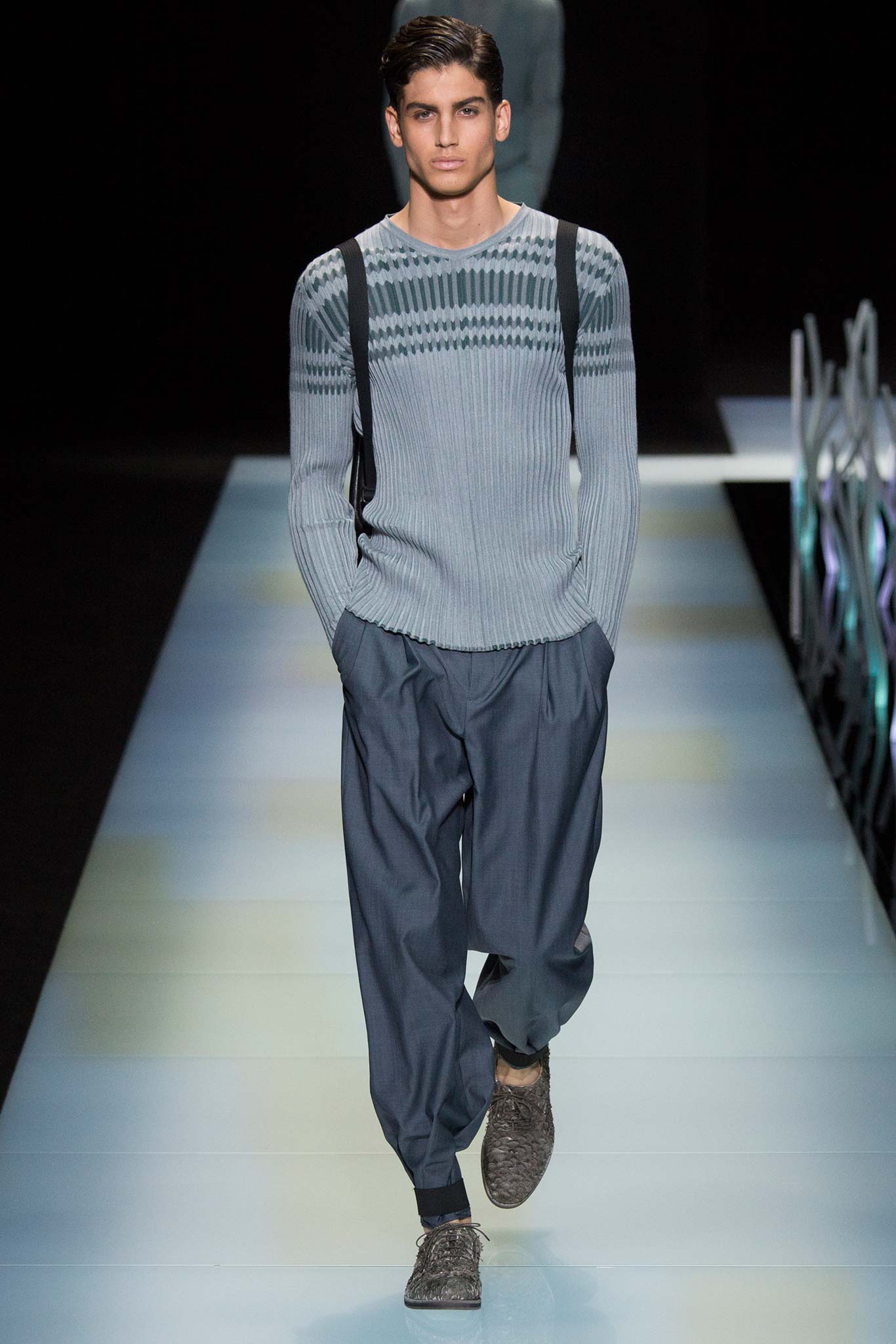 Giorgio Armani S/S 16 Menswear Look 29