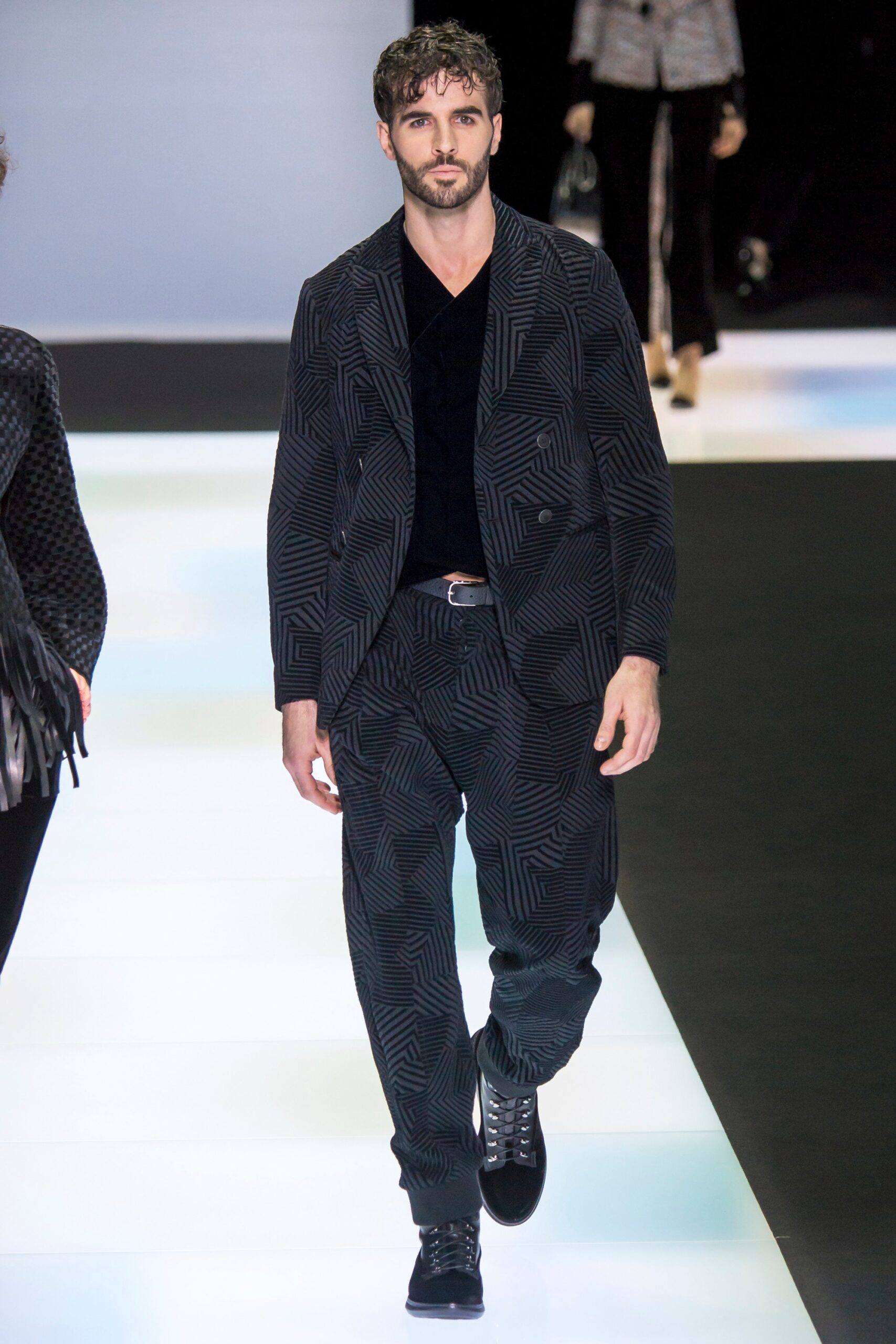 Giorgio Armani F/W 16 Look 27