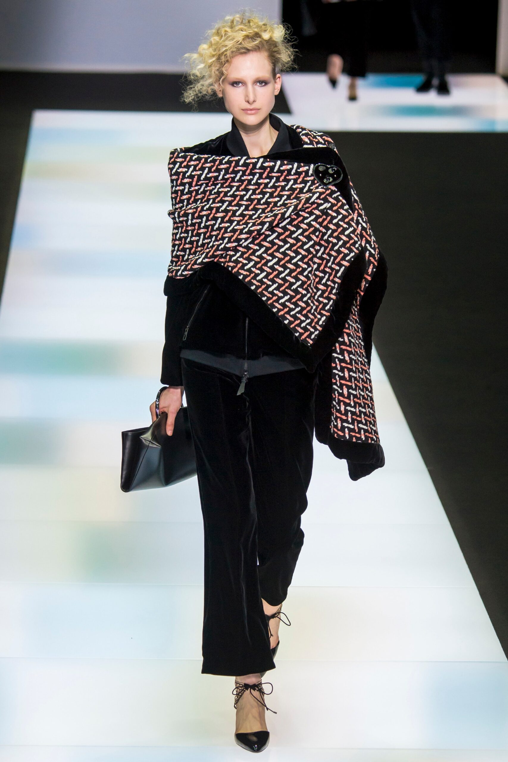 Giorgio Armani F/W 16 Look 31
