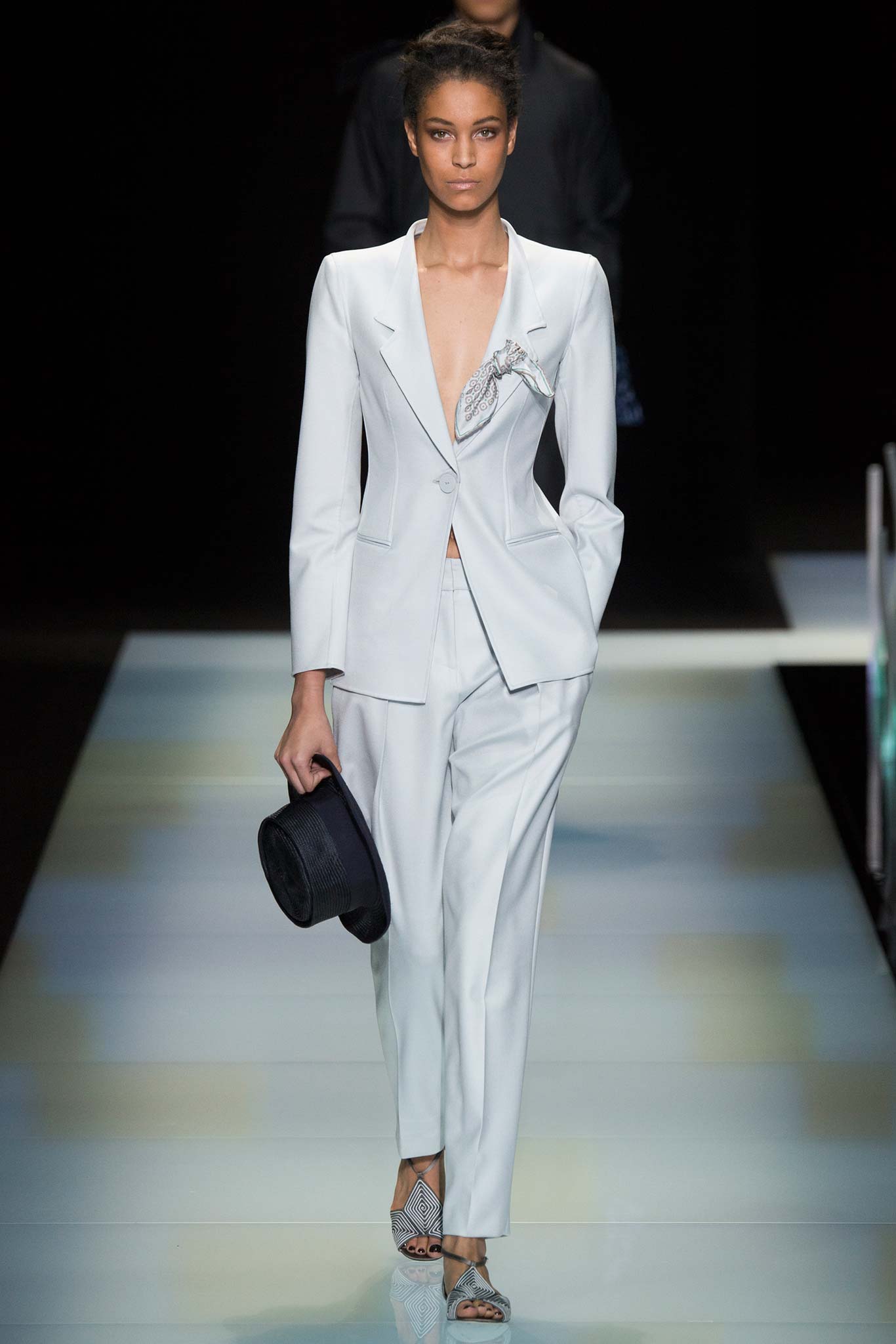 Giorgio Armani S/S 16 Menswear Look 48