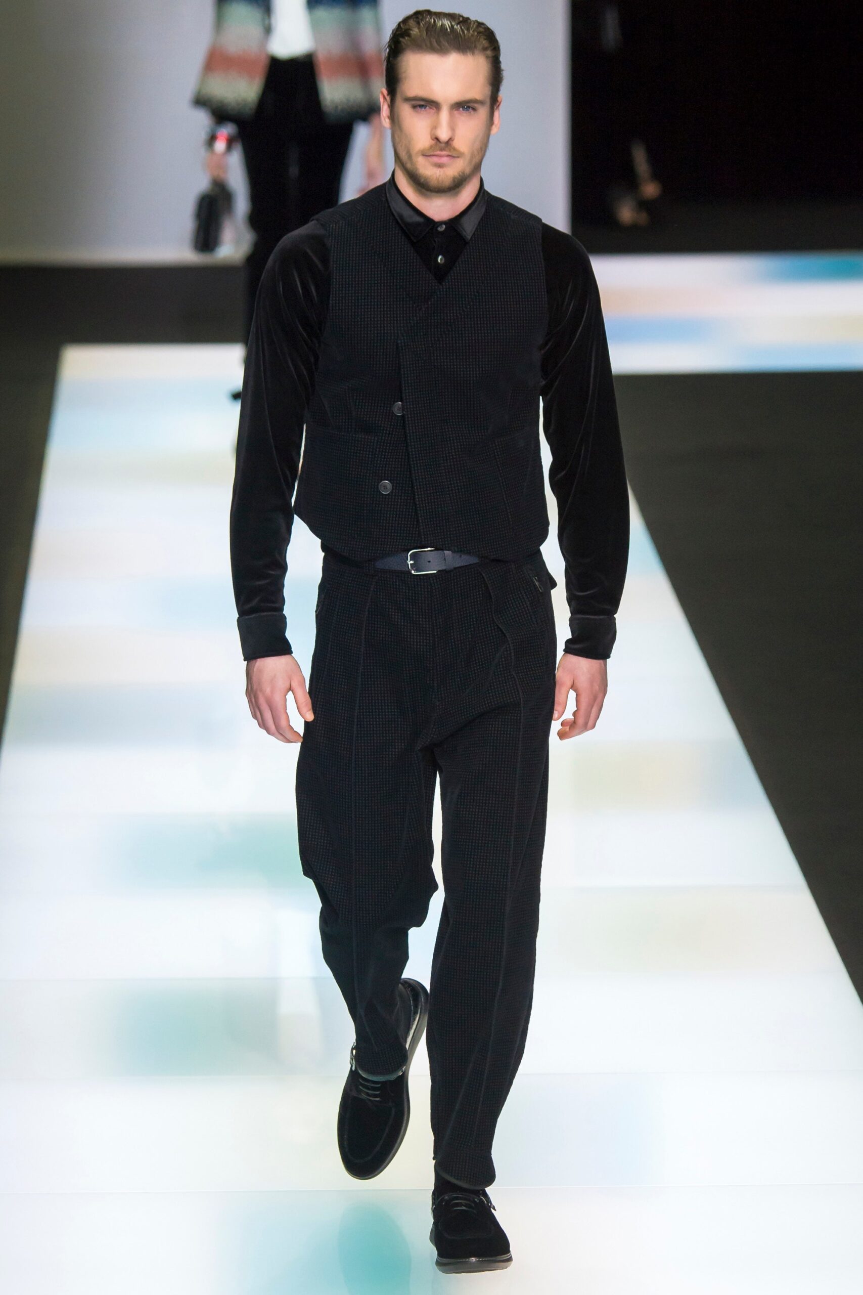 Giorgio Armani F/W 16 Look 35