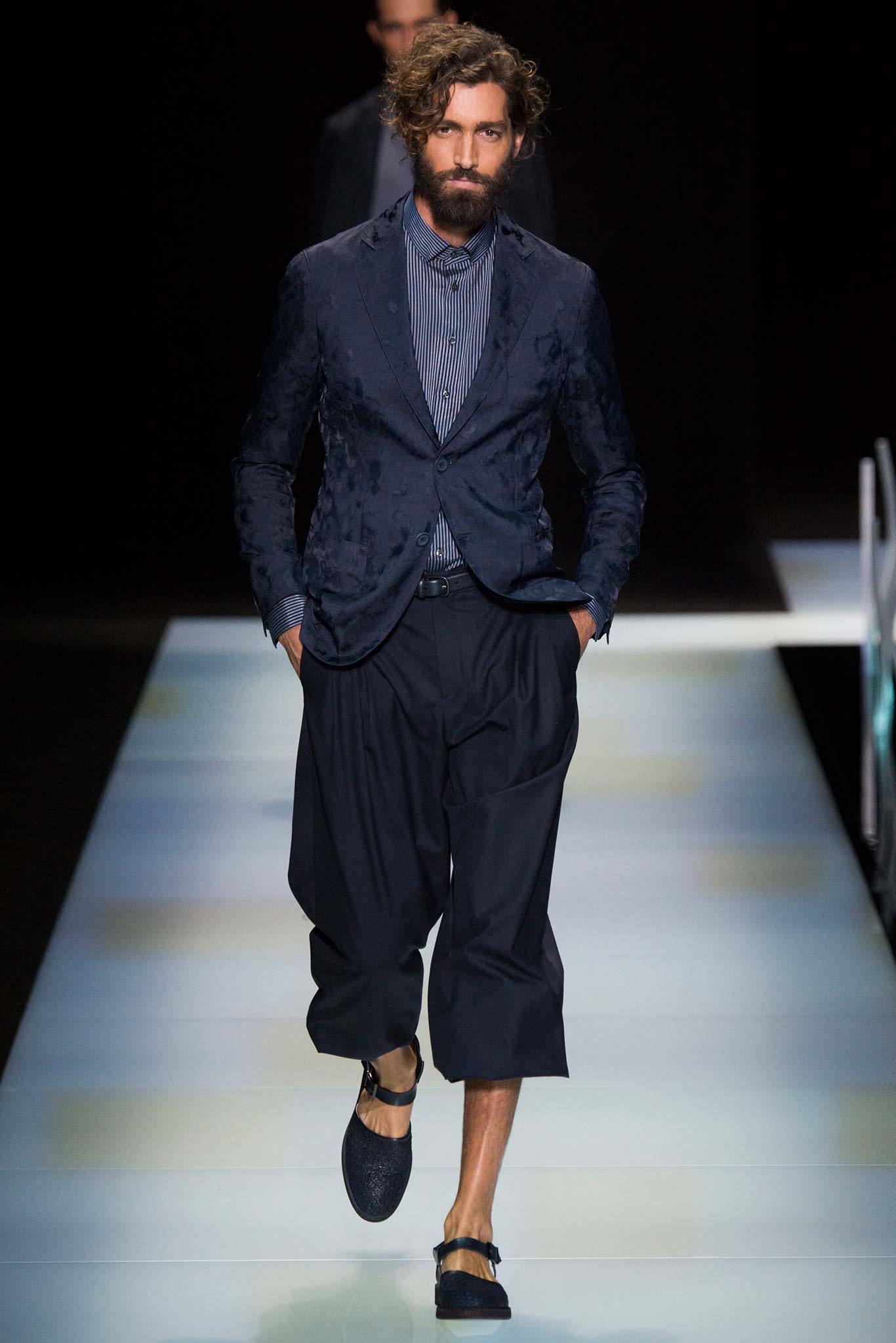 Giorgio Armani S/S 16 Menswear Look 54