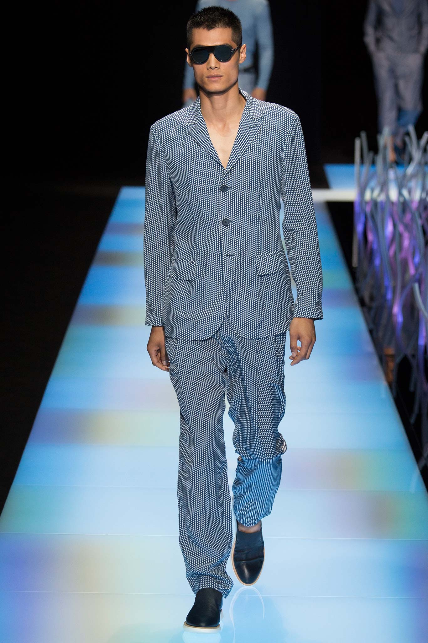 Giorgio Armani S/S 16 Menswear Look 59